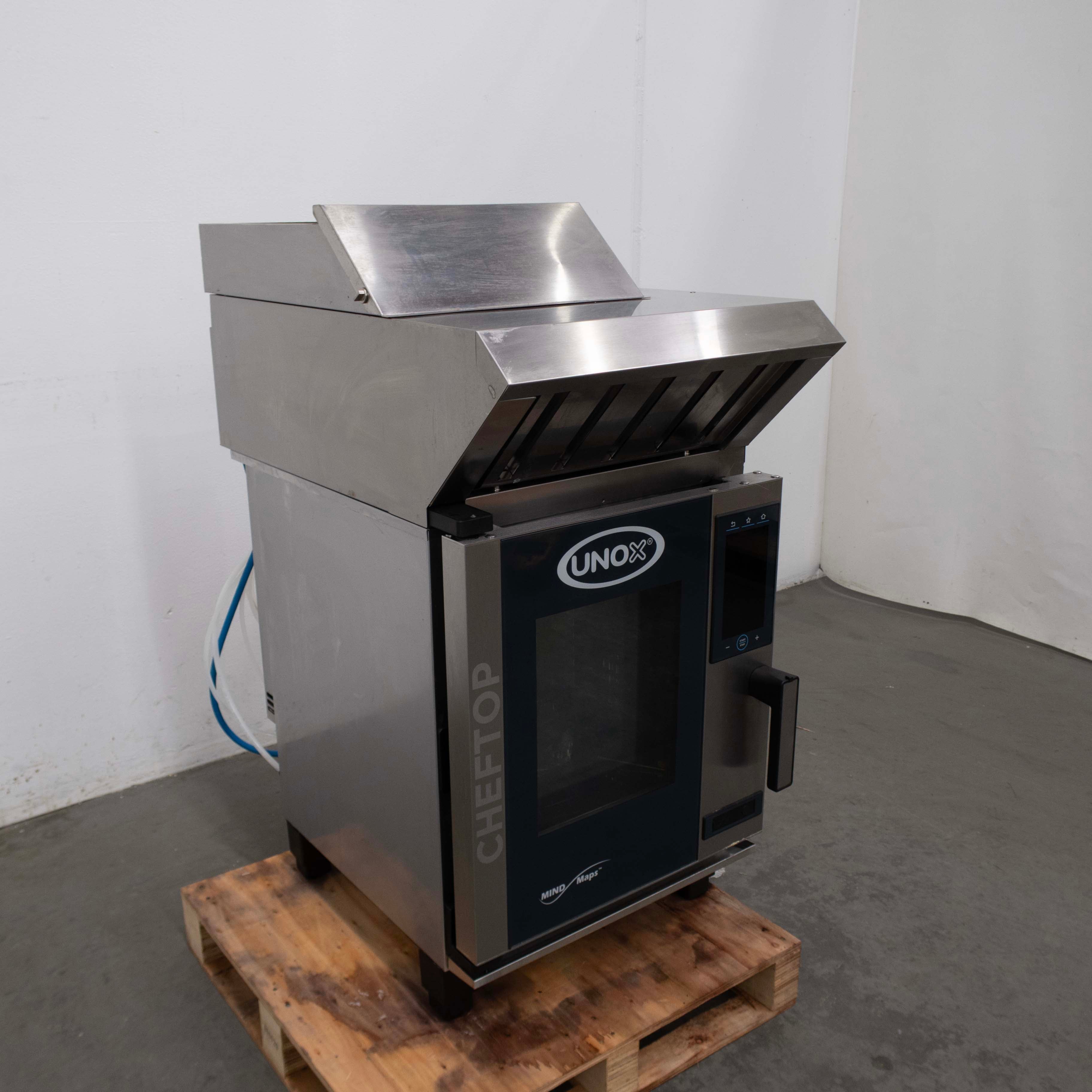 Unox XECC-0523-EPRM Combi Oven with Exhaust + Stand - 926073