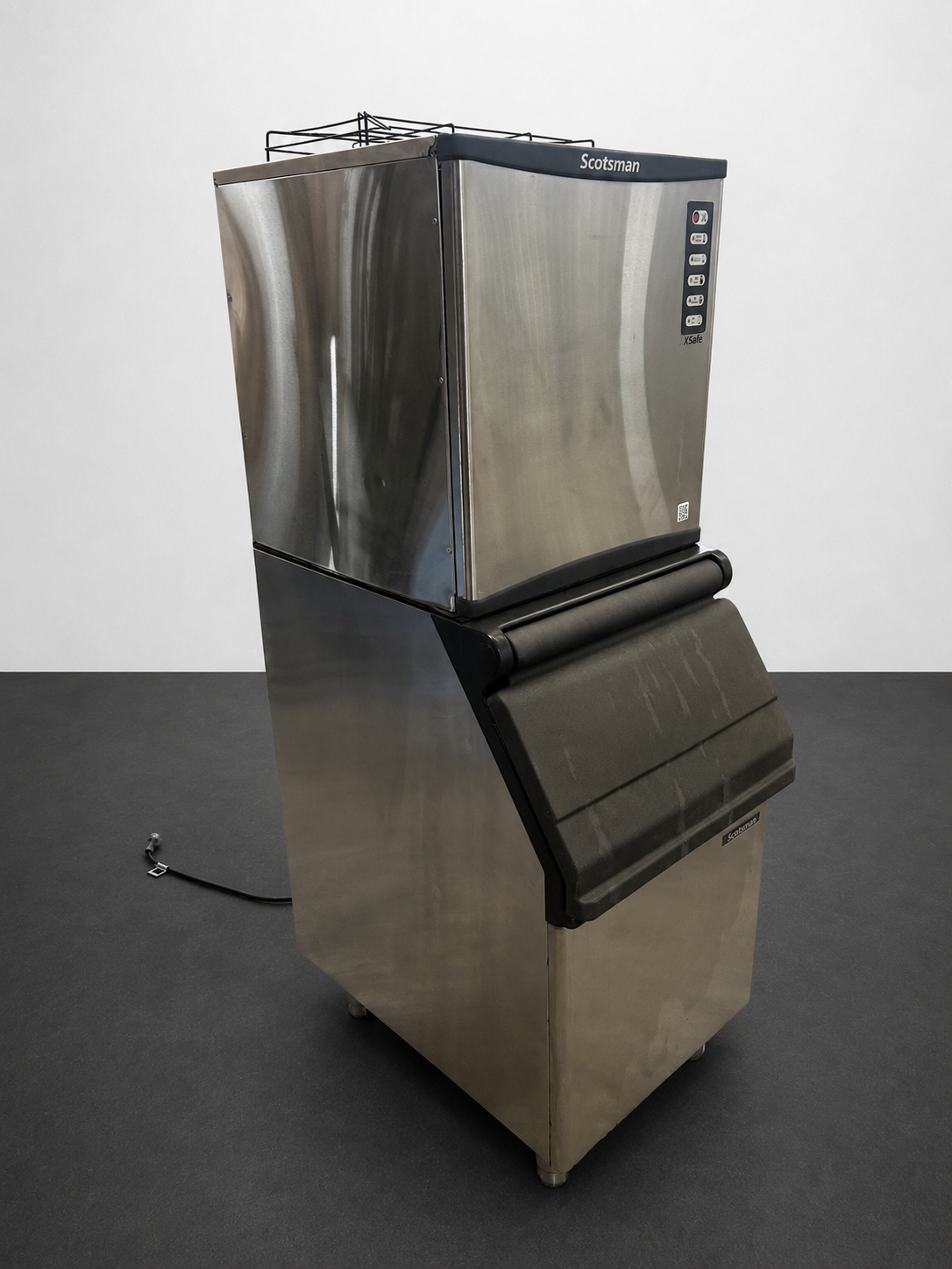 Scotsman NW 307 AS OX Ice Machine + Ice Bin - 936110