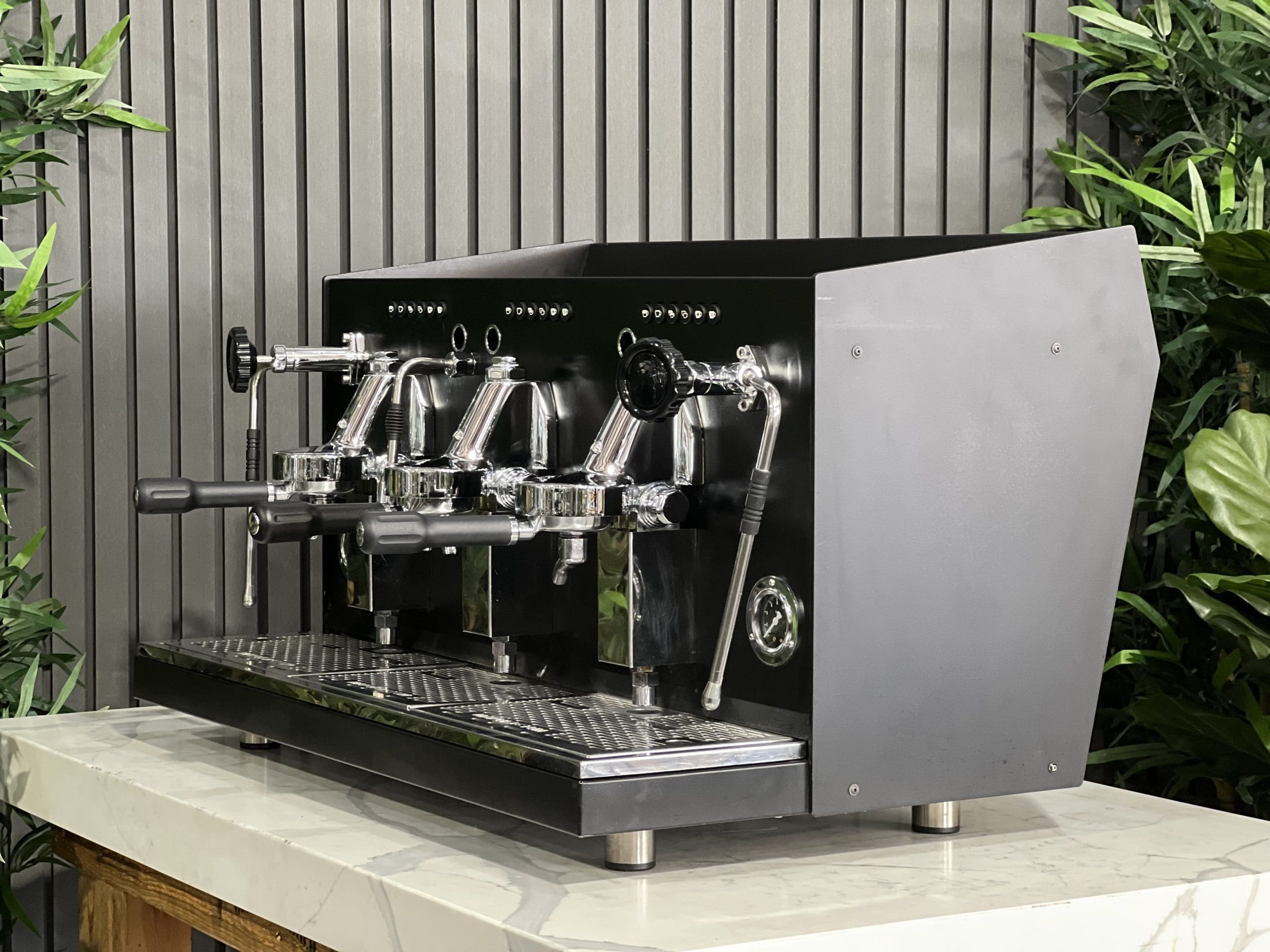 Brugnetti Giulia Manufactum - 3 Group Commercial Espresso Machine - Black