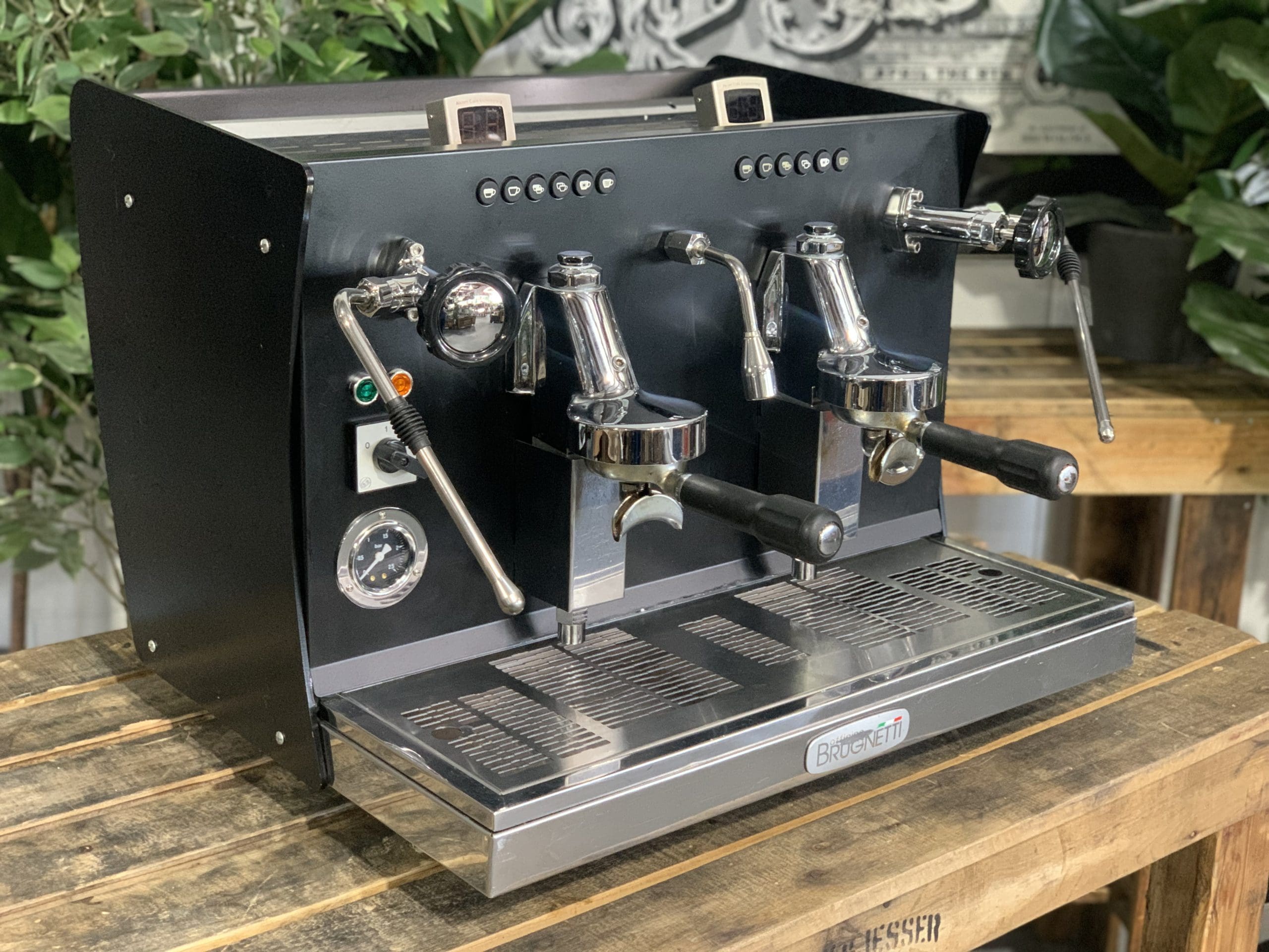 Brugnetti Giulia Manufactum - 2 Group Commercial Espresso Machine - Black