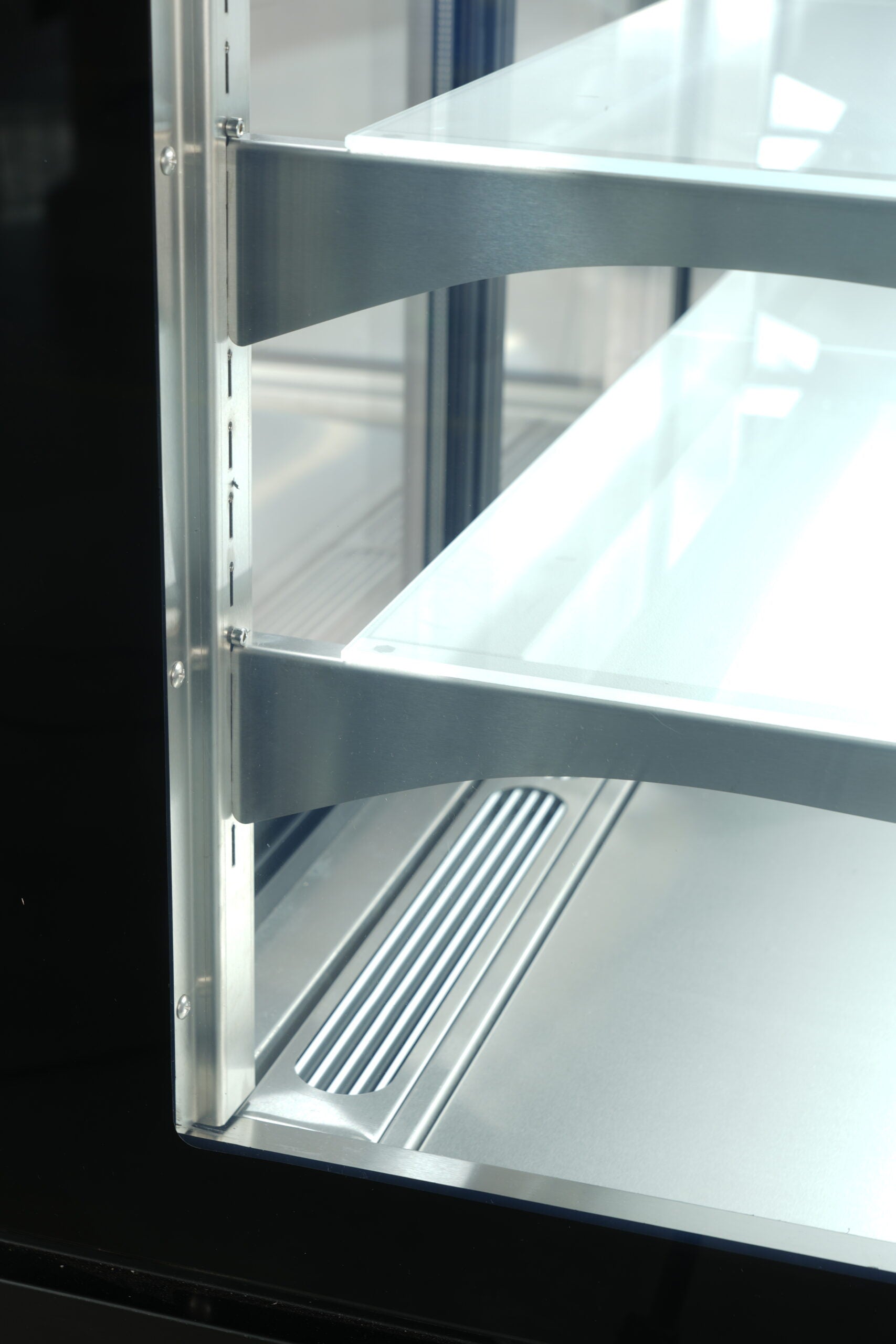 Anvil Salad Cake Display - NDSS3840