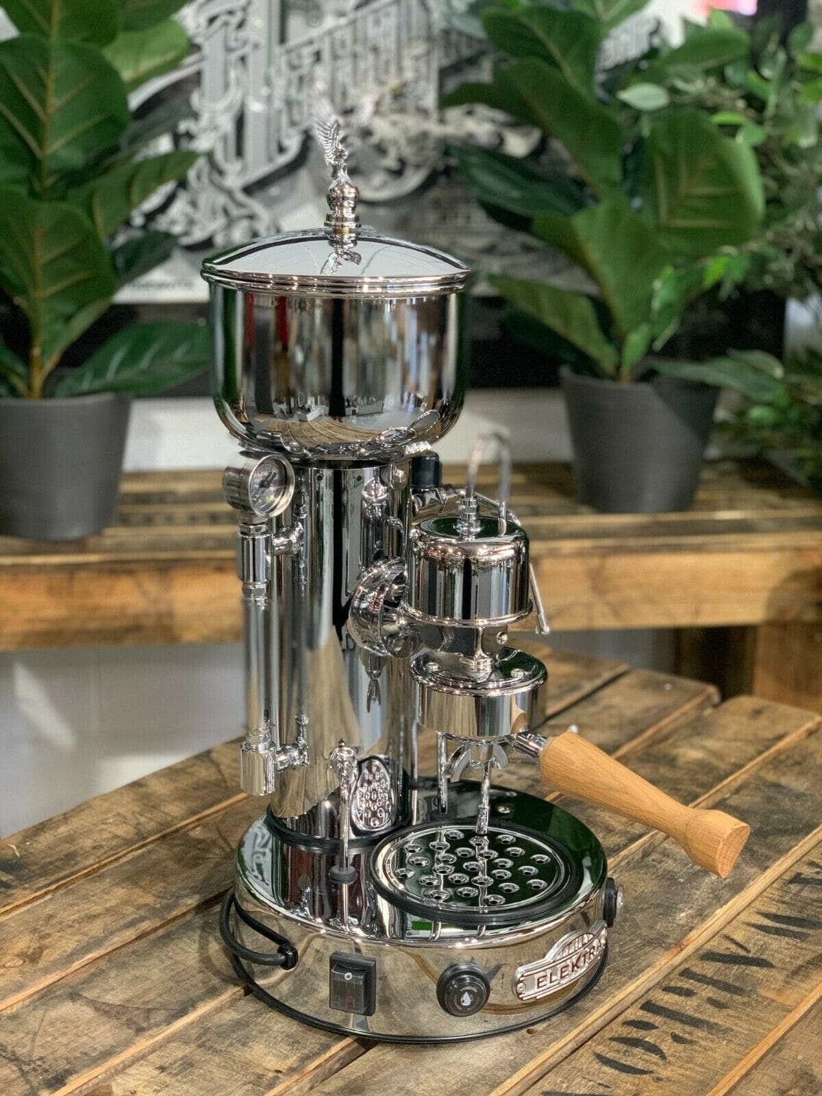 Elektra Micro Casa Semi Automatica - 1 Group Commercial Espresso Machine - Chrome
