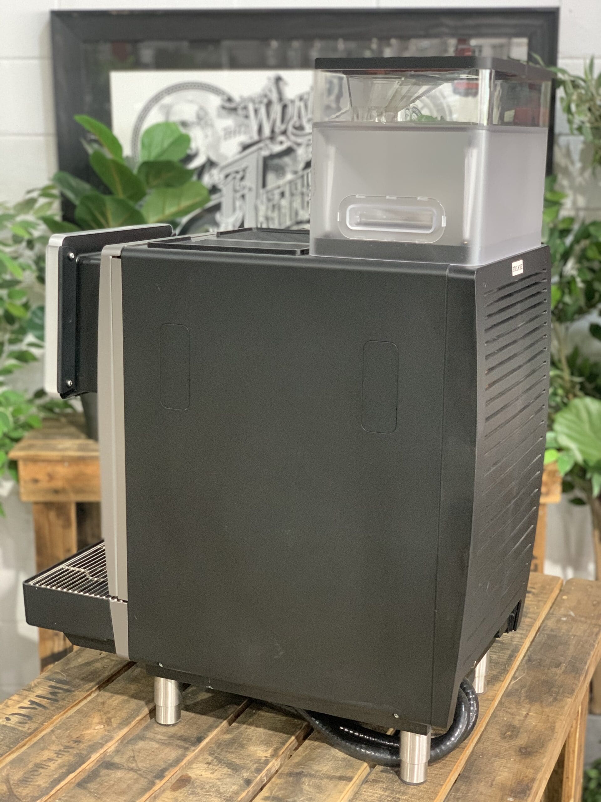 Franke A1000 Fully Automatic + Milk Fridge - 17921