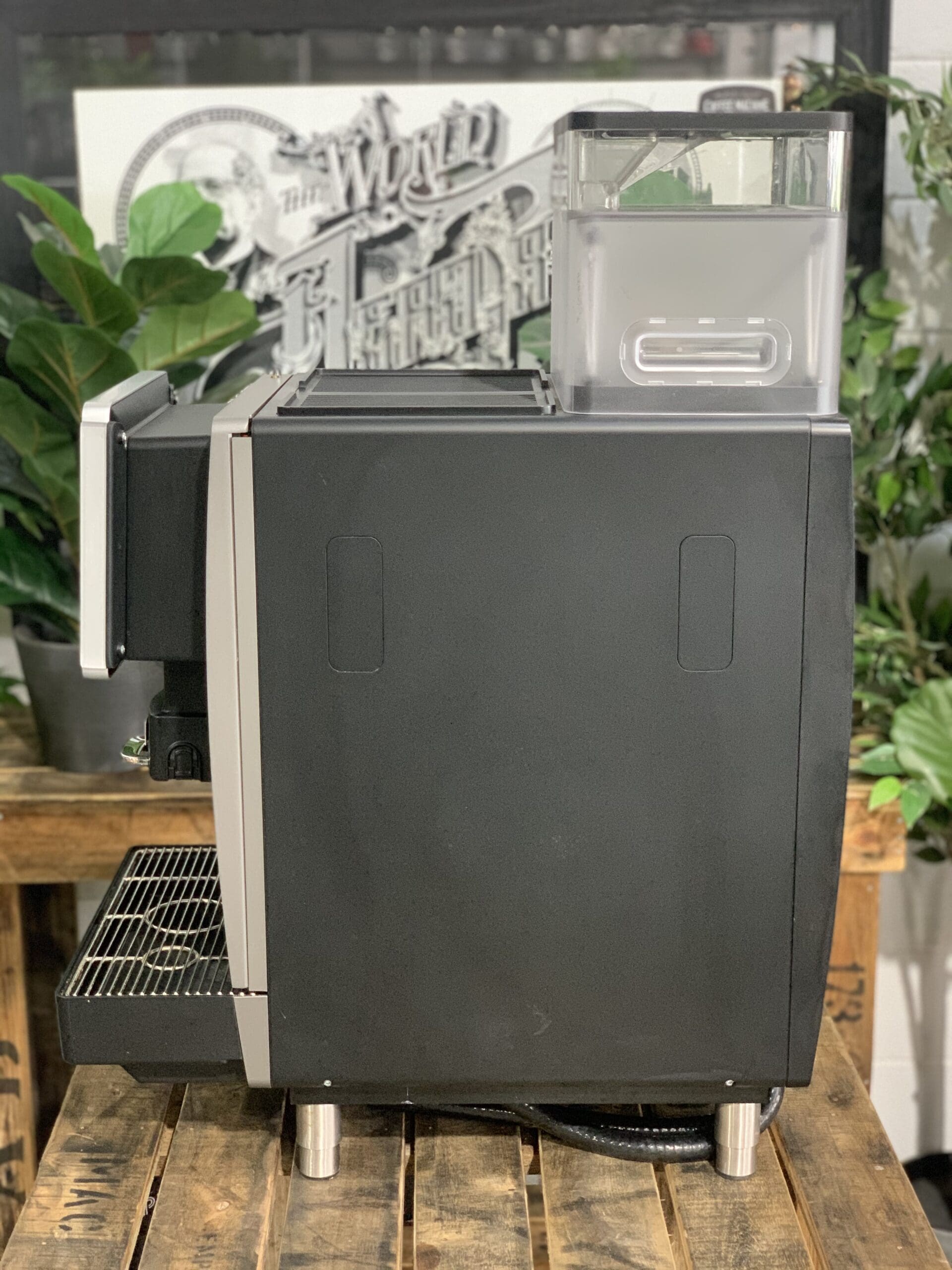 Franke A1000 Fully Automatic + Milk Fridge - 17921