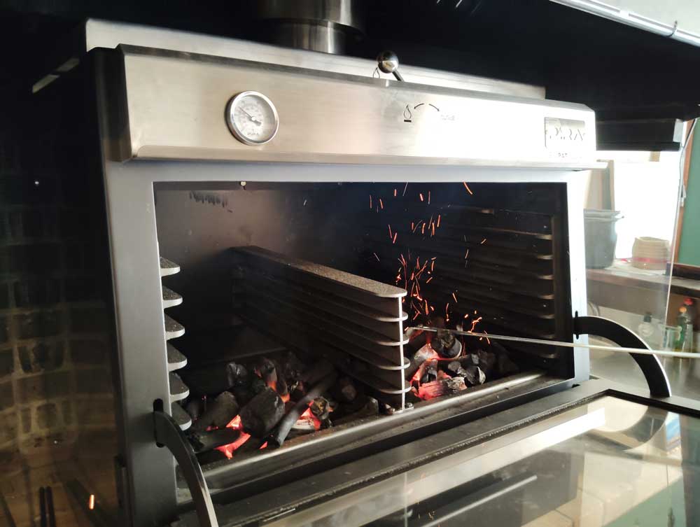 Pira 90 Lux AB Charcoal Oven - 500.102
