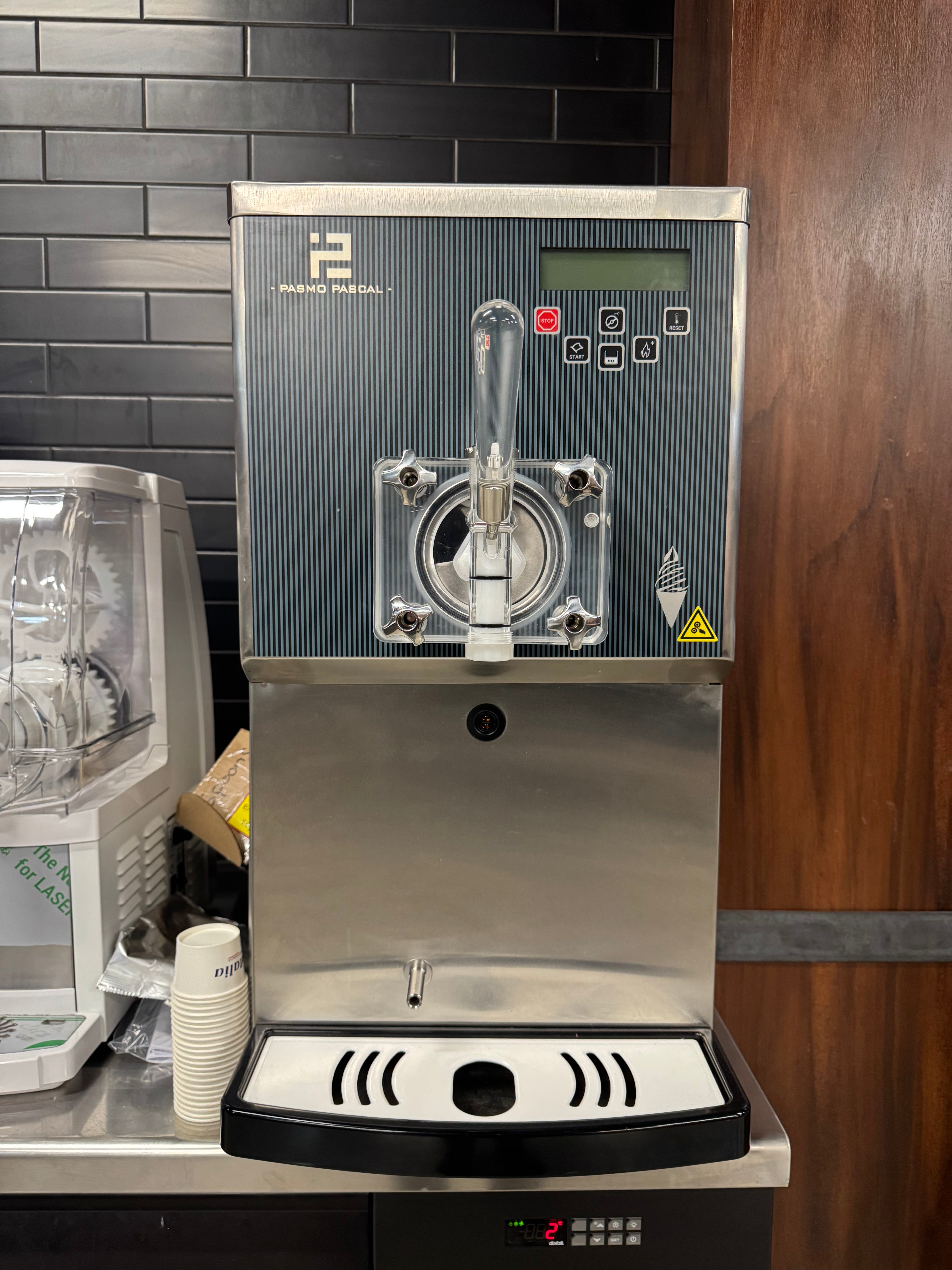 Moretti Forni Pasmo Pascal S930T Single Flavour Gravity Feed Ice Cream Maker - S930T Air Pump-C