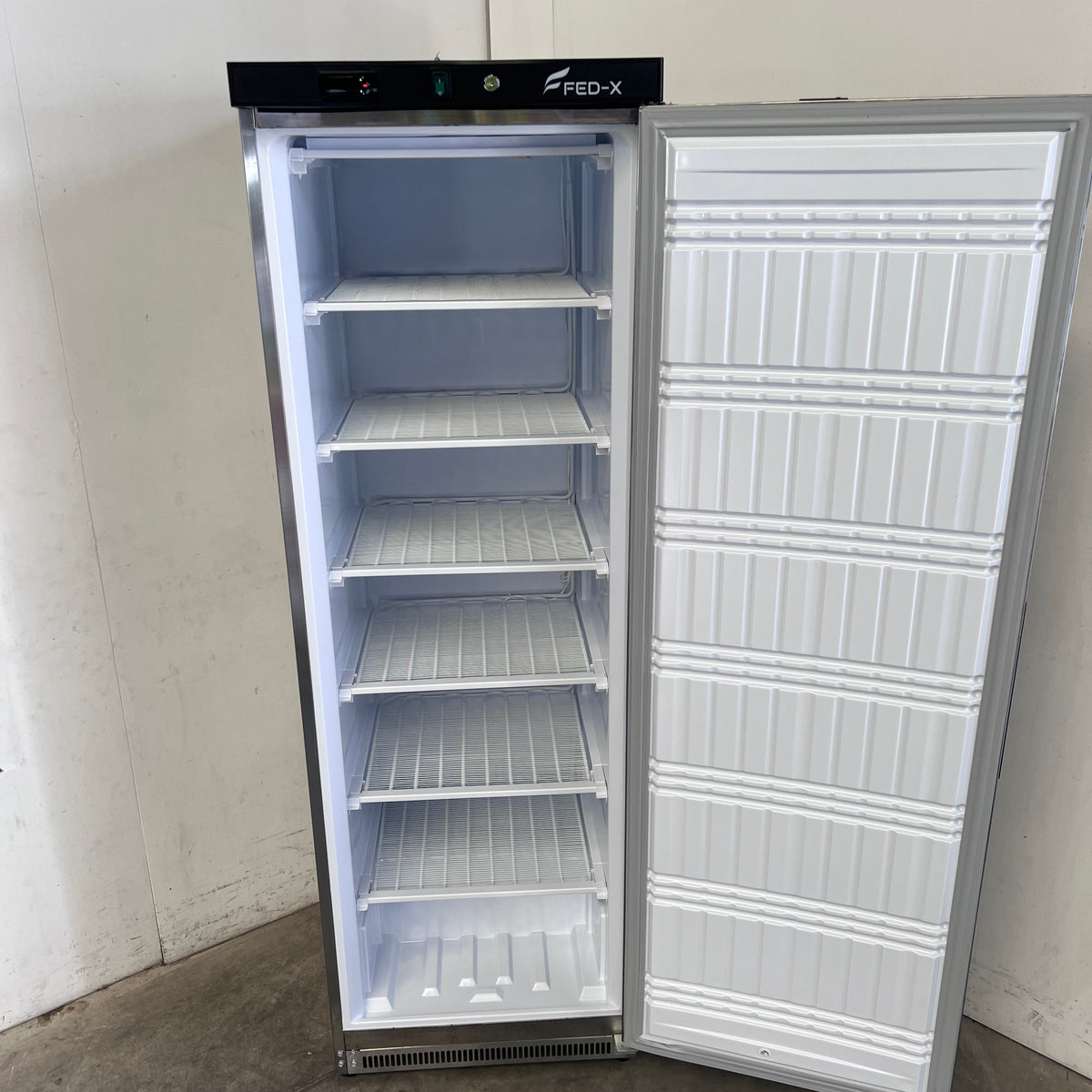 FED-X XF400SS Upright Freezer - 936808
