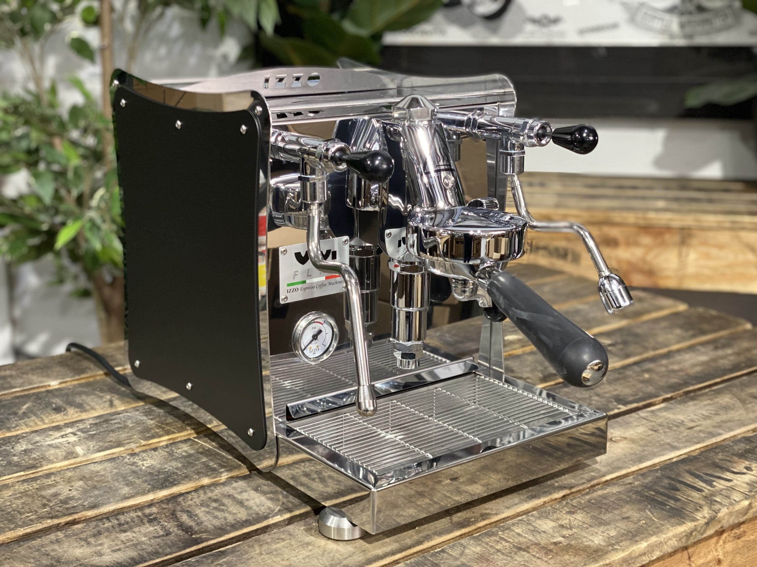 Izzo Vivi Flat - 1 Group Commercial Espresso Machine - Black