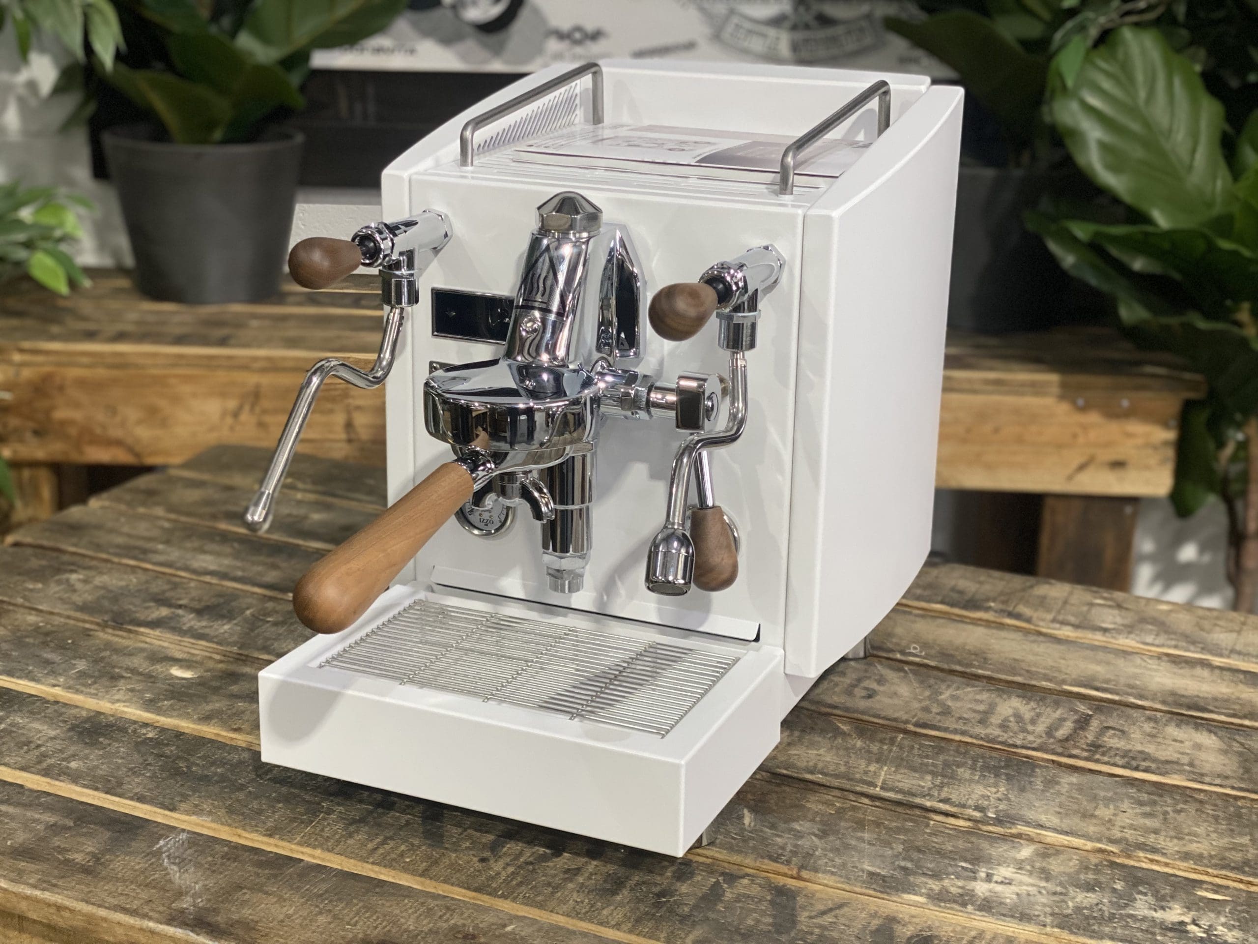 Izzo Vivi PID White - 1 Group Commercial Espresso Machine - Timber