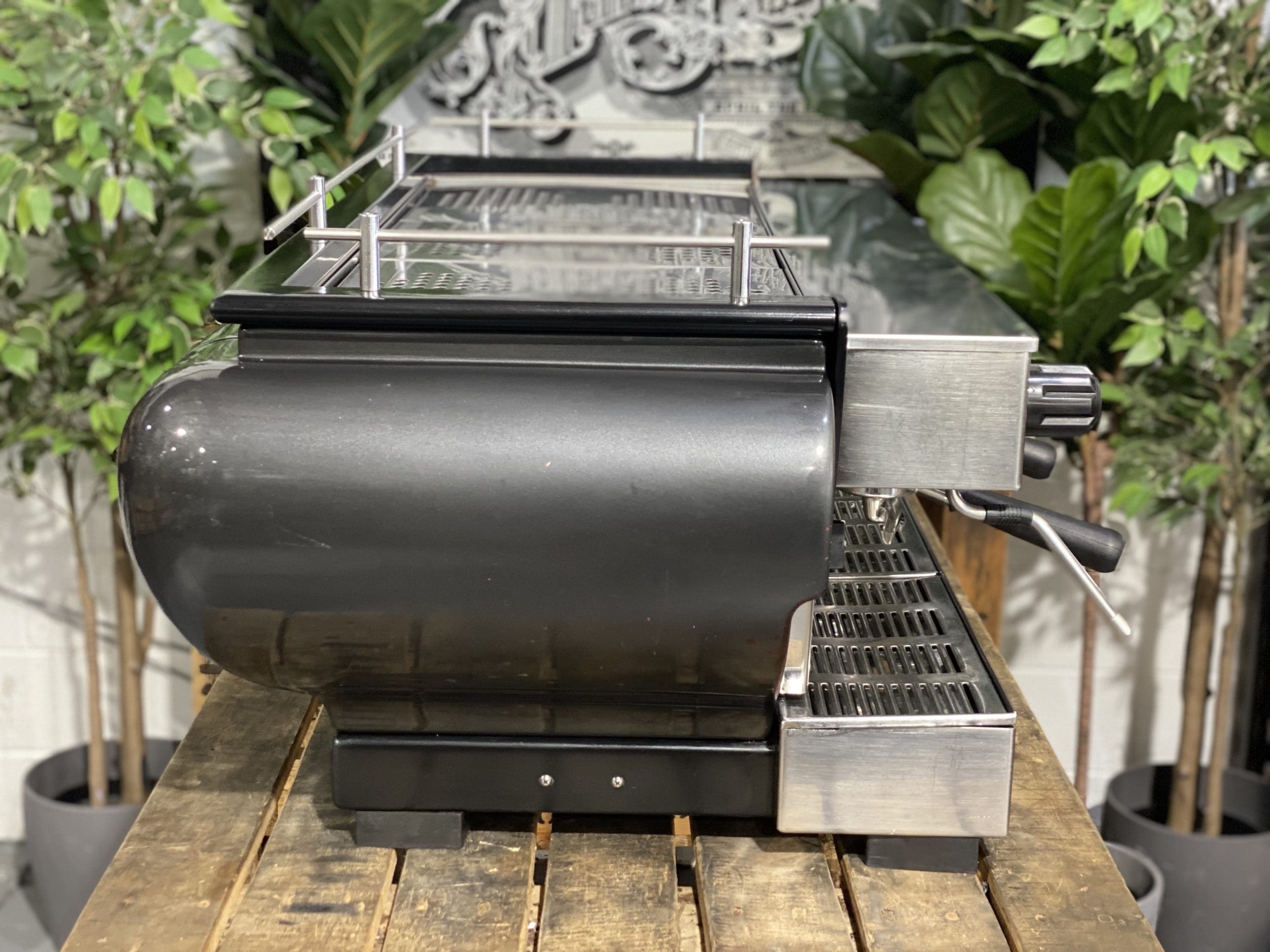 La Marzocco FB70 - 3 Group Commercial Espresso Machine - Black