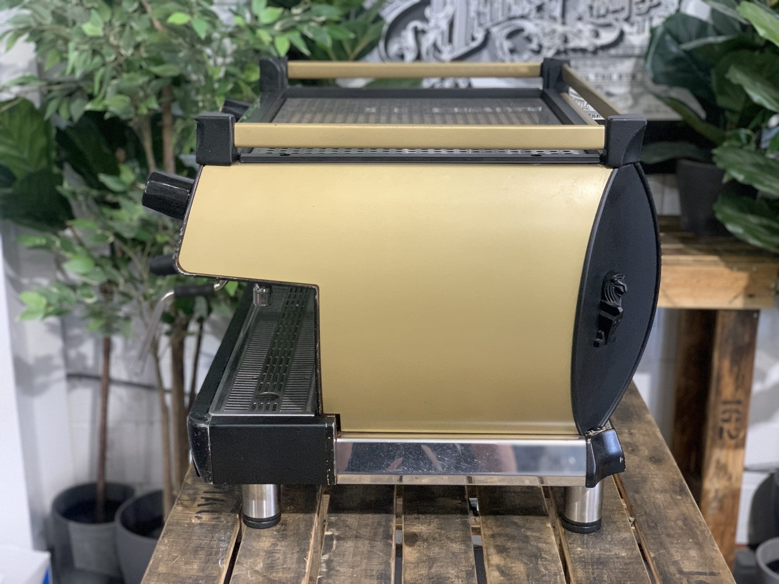La Marzocco GB5 2 Group Black & Gold - 6852