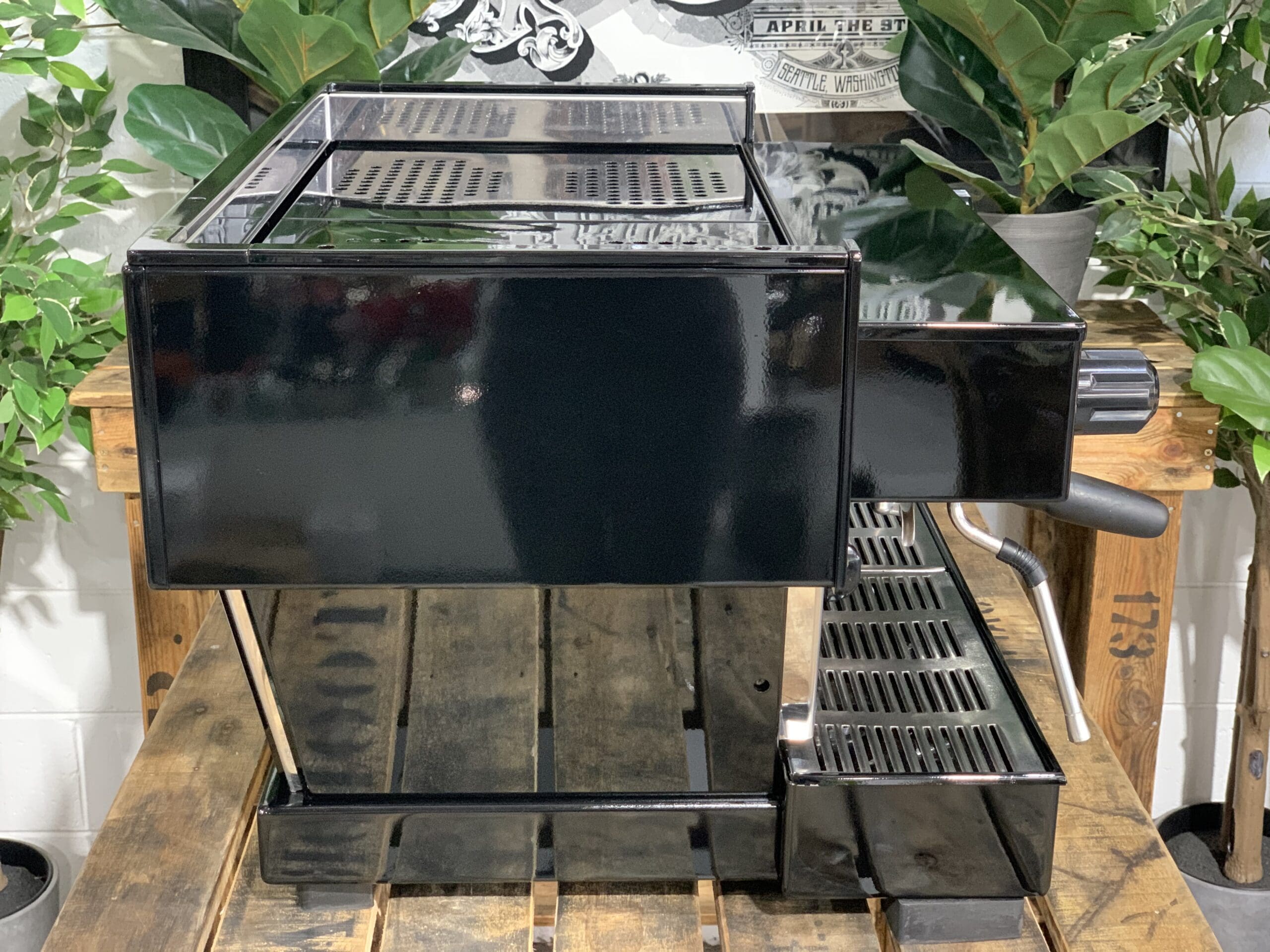 La Marzocco Linea Classic 2 Group Custom Gloss Black - 17768