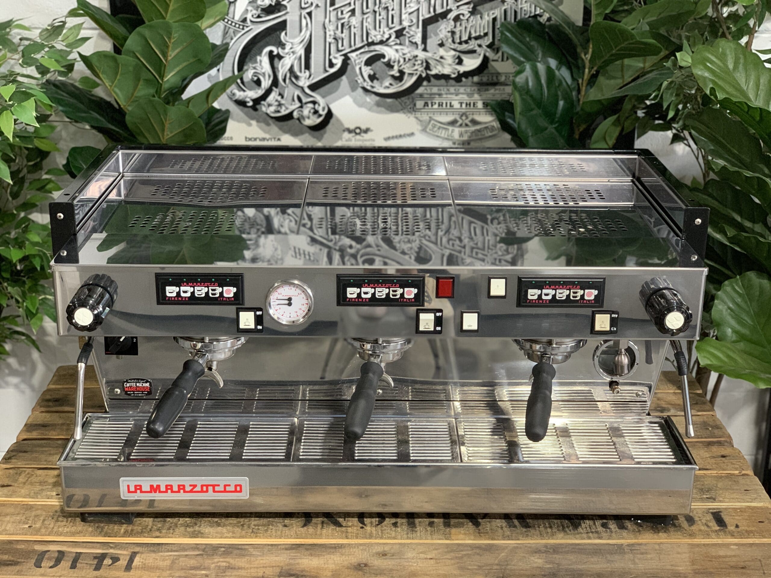 La Marzocco Linea Classic - 3 Group Commercial Espresso Machine - Stainless Steel