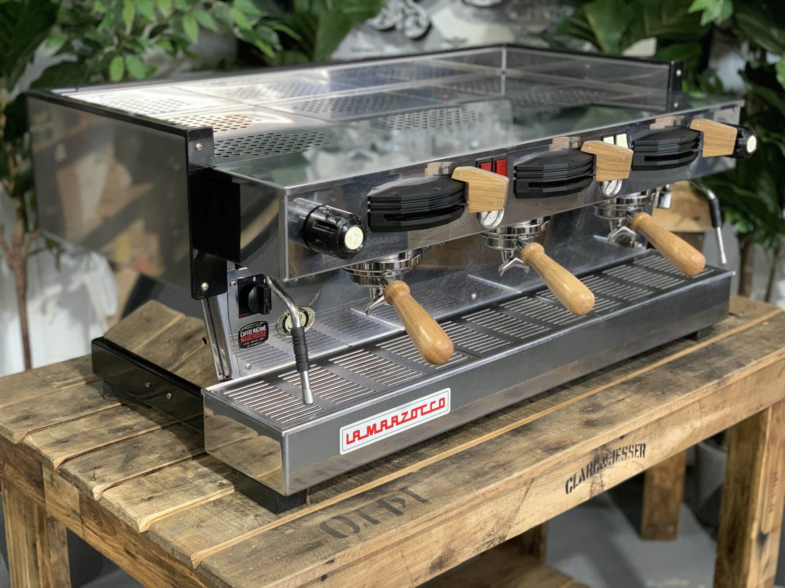 La Marzocco Linea Classic American Oak Timber MP 3 Group Stainless Steel - 17906