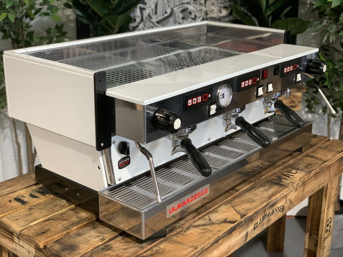 La Marzocco Linea Classic - - 3 Group Commercial Espresso Machine - Commercial