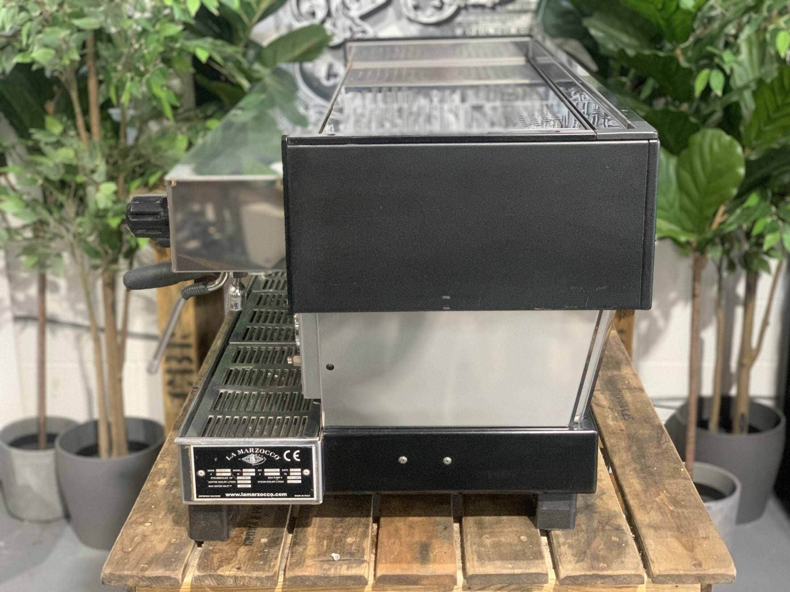 La Marzocco Linea Classic Black & Used - 4 Group Commercial Espresso Machine - Stainless