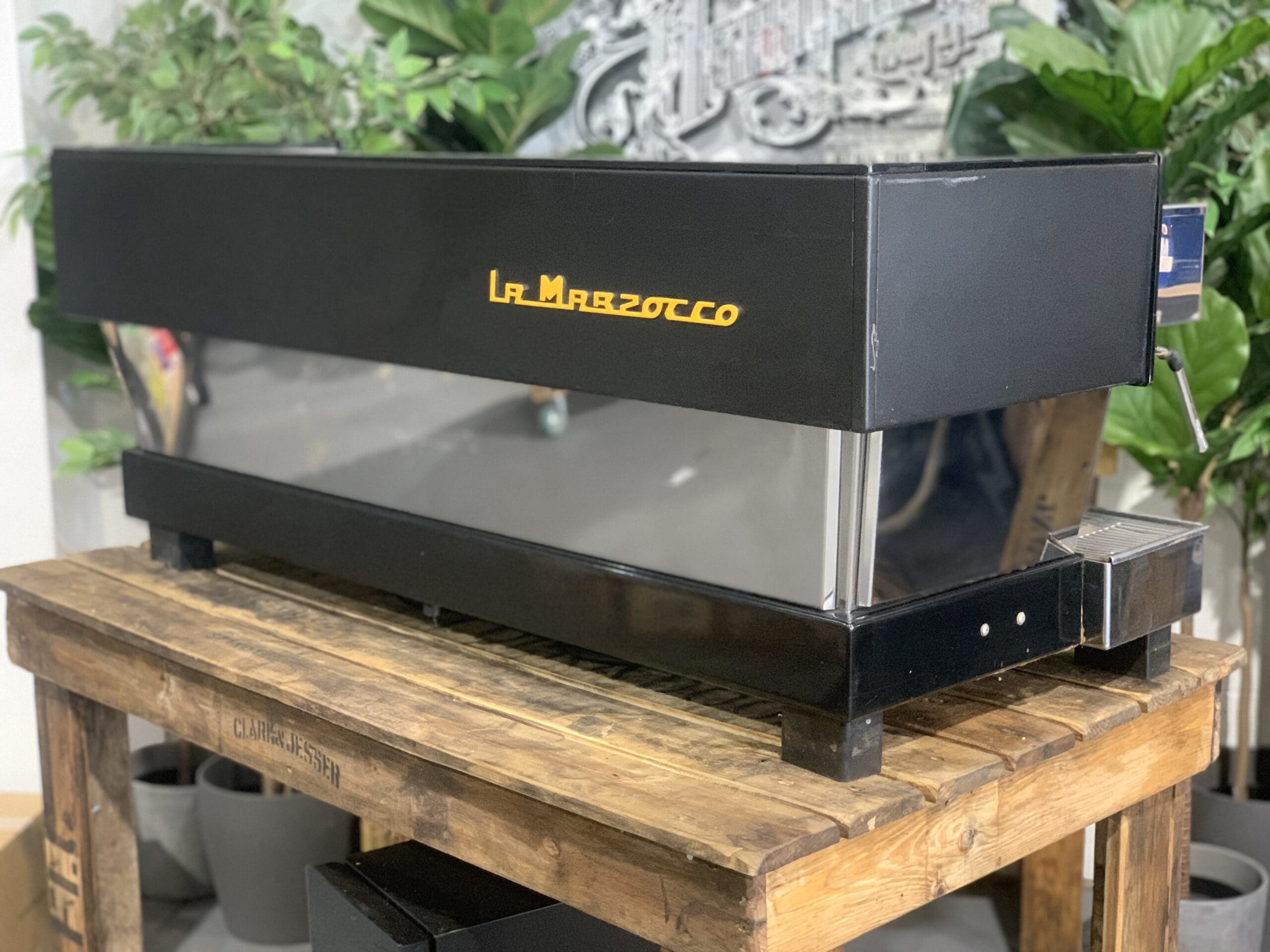 La Marzocco Linea Classic Black & Used - 4 Group Commercial Espresso Machine - Stainless