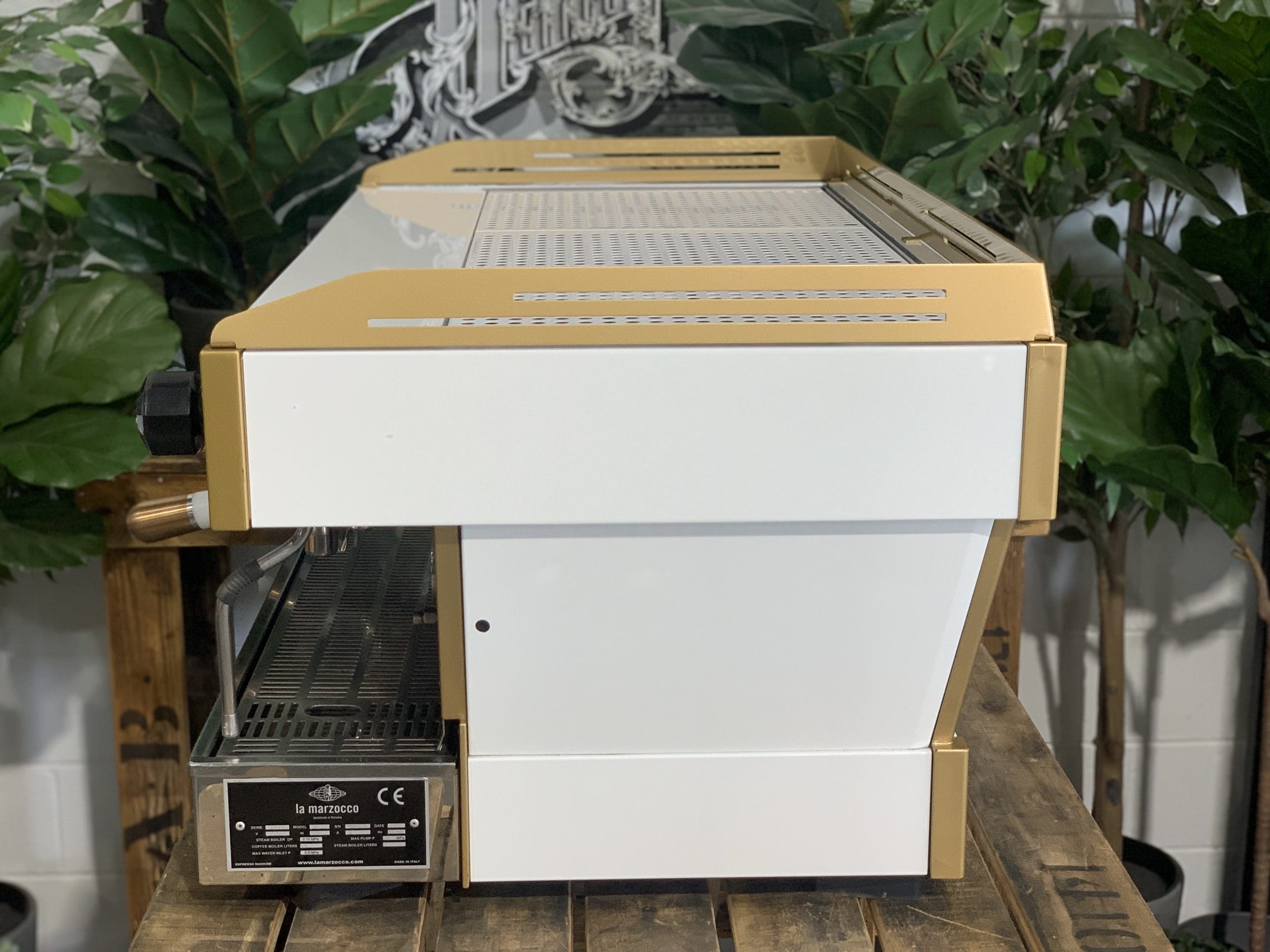 La Marzocco Linea PB 3 Group White & Gold with Pesado Handles - 1067