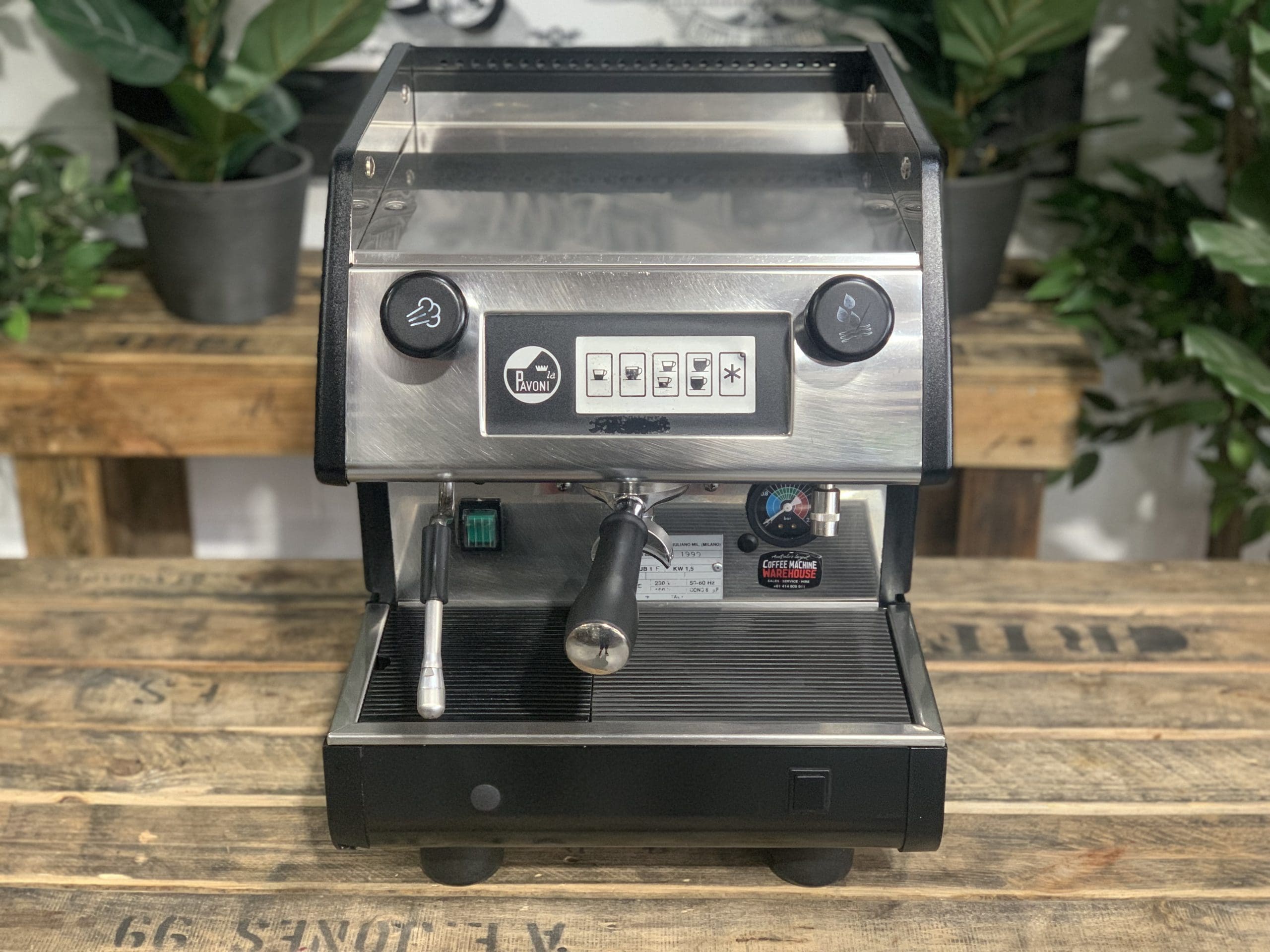 La Pavoni Tipo Pub - 1 Group Commercial Espresso Machine - Black