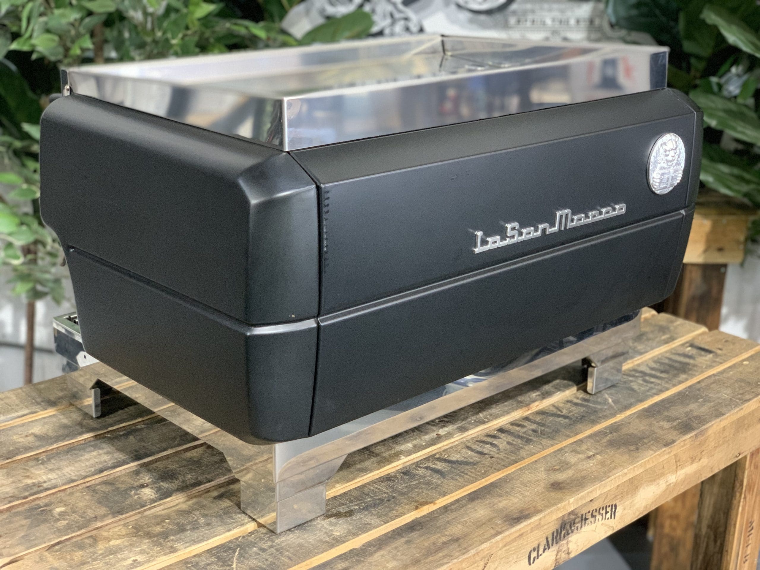 La San Marco 80E Liscea 2 Group Matte Black & Timber - 7479