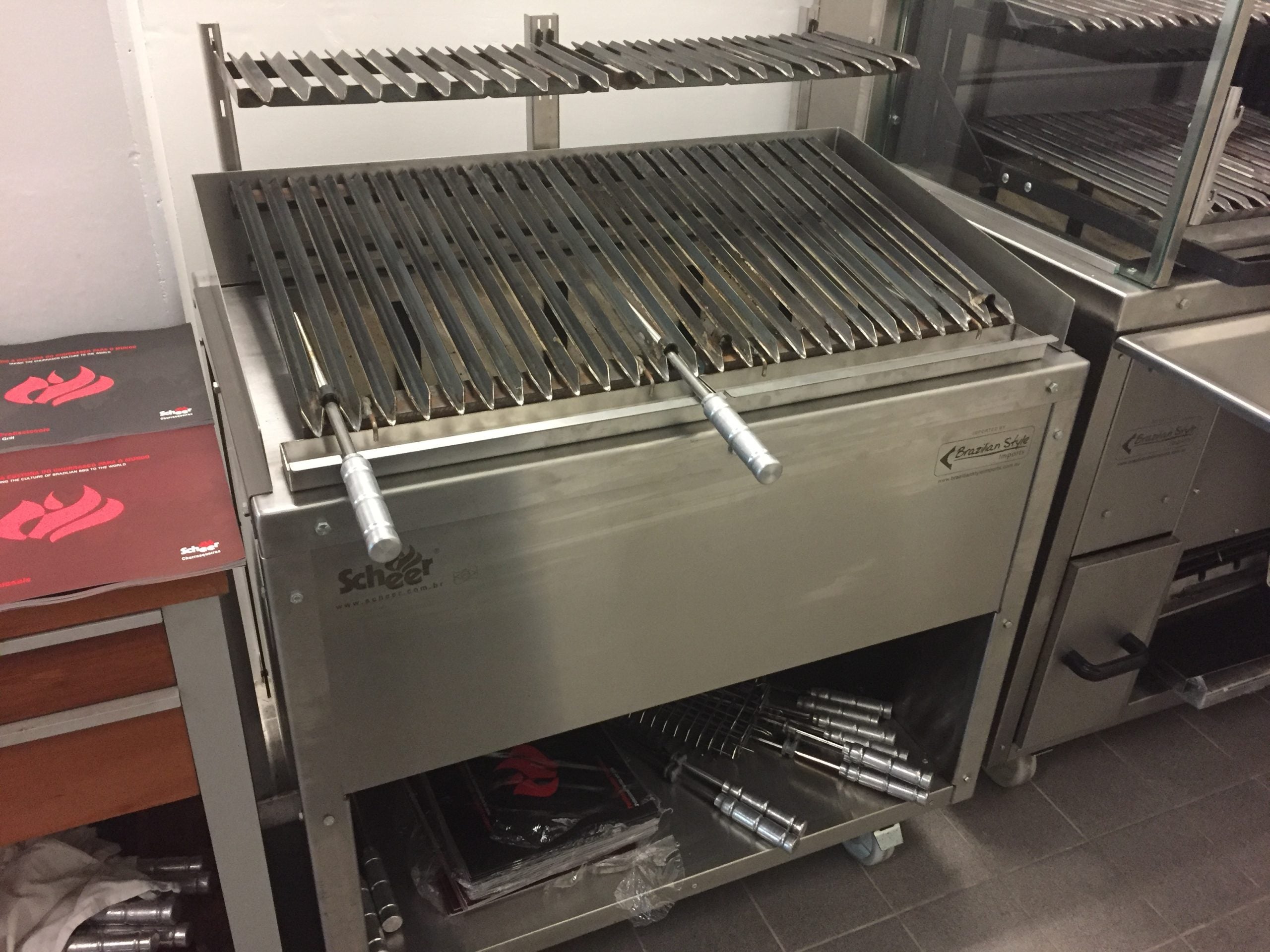 Scheer Parrilla 620 Charcoal Grill with 4 sections - 1800mm Width - P620