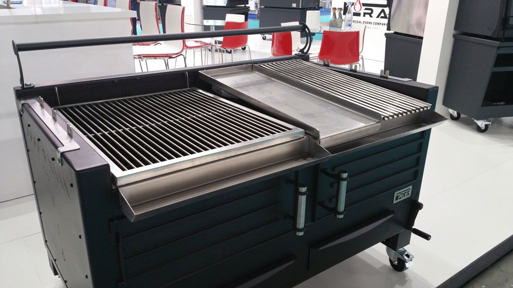 Pira M150 Charcoal Barbecue Grill - 160