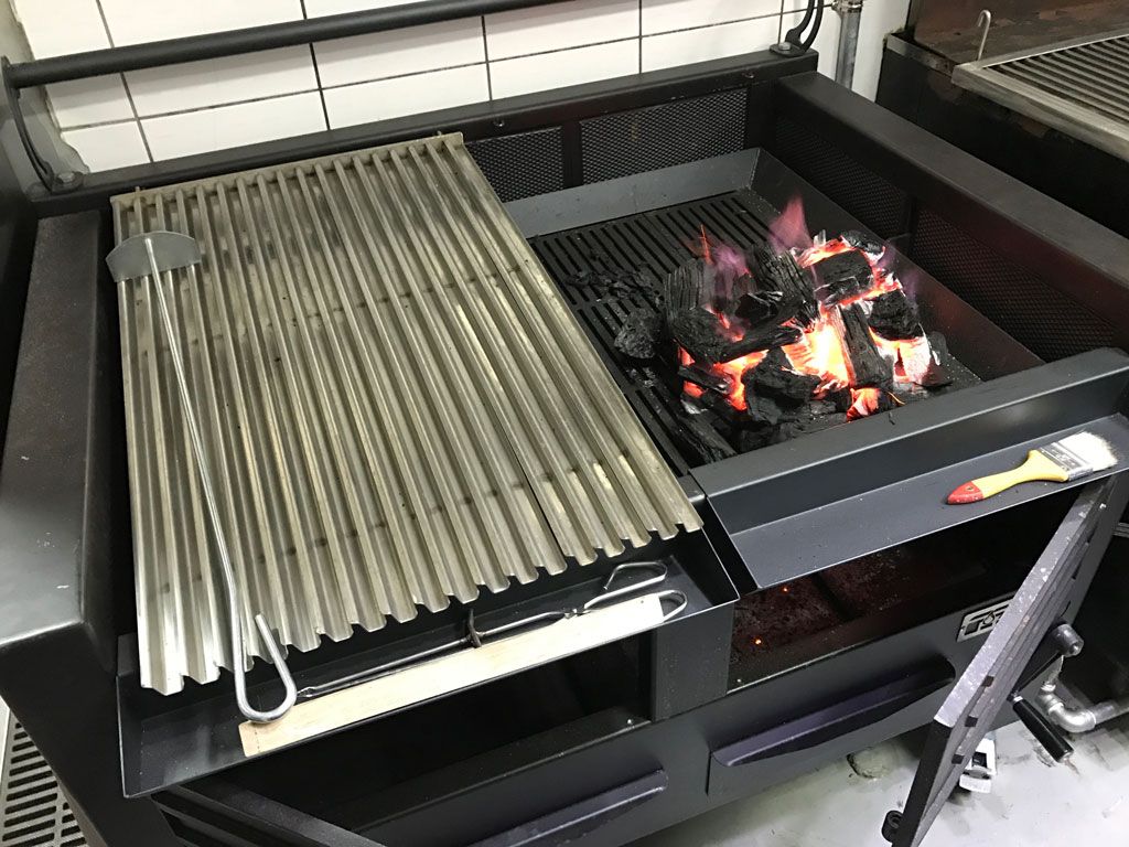 Pira M150 Charcoal Barbecue Grill - 160