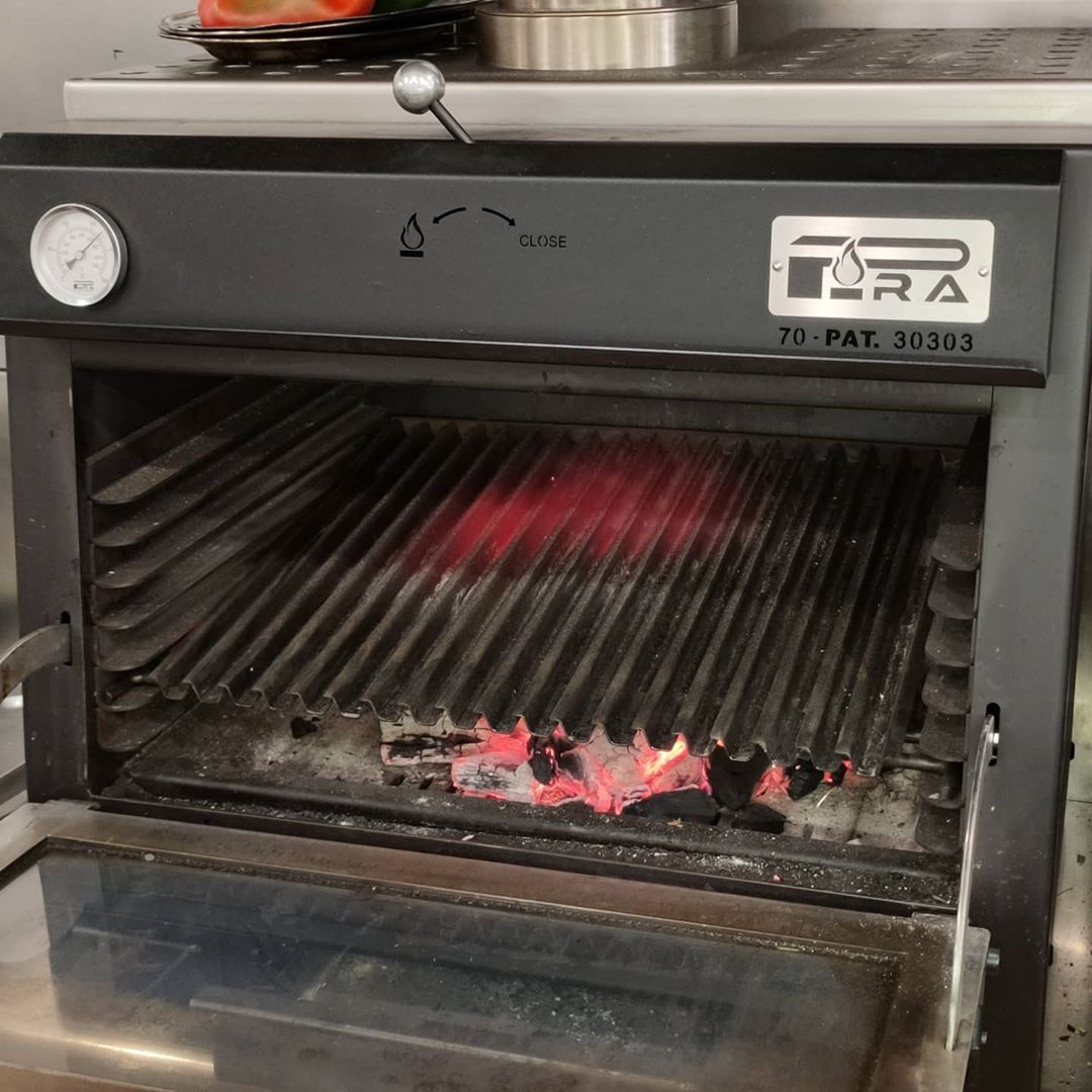 Pira 70 Black AB Charcoal Oven - 450.101