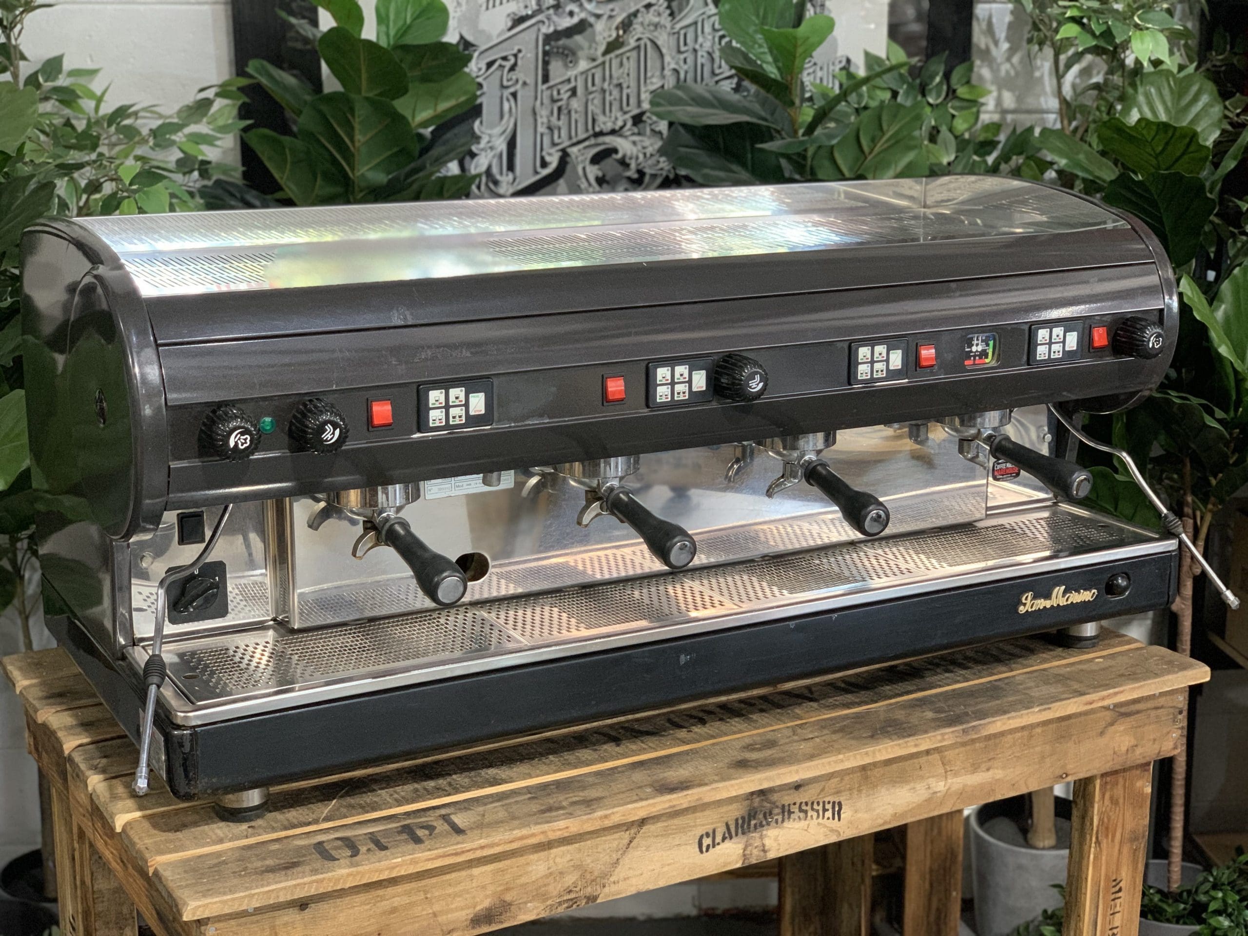 San Marino Lisa - 4 Group Commercial Espresso Machine - Black