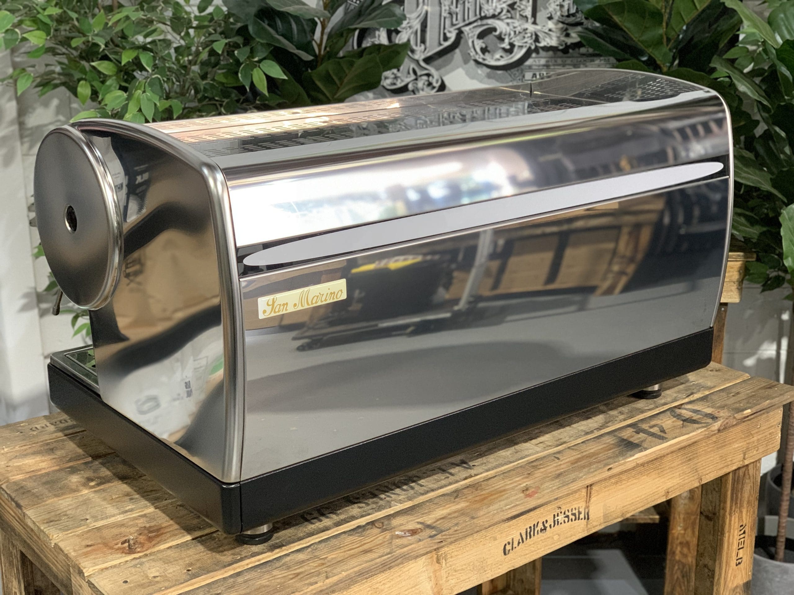 San Marino Lisa R - 3 Group Commercial Espresso Machine
