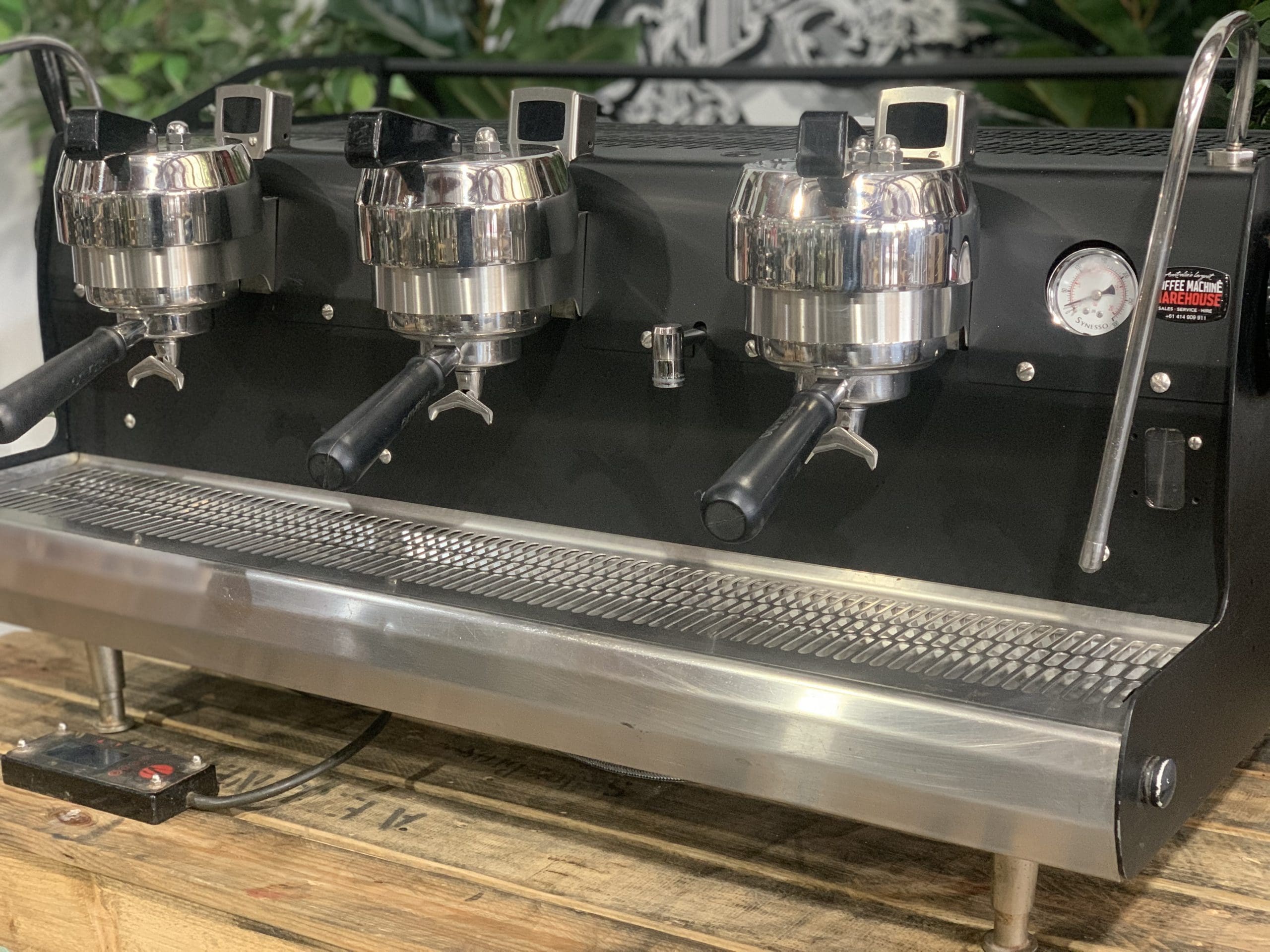 Synesso Cyncra Matte w. Shot Timers - 3 Group Commercial Espresso Machine - Black