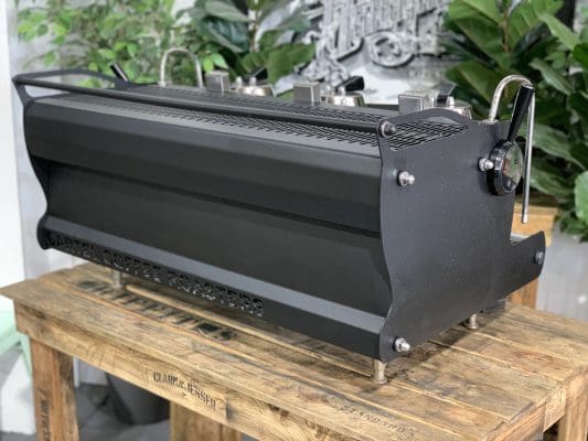 Synesso Cyncra 3 Group Matte Black w. Shot Timers - 1747