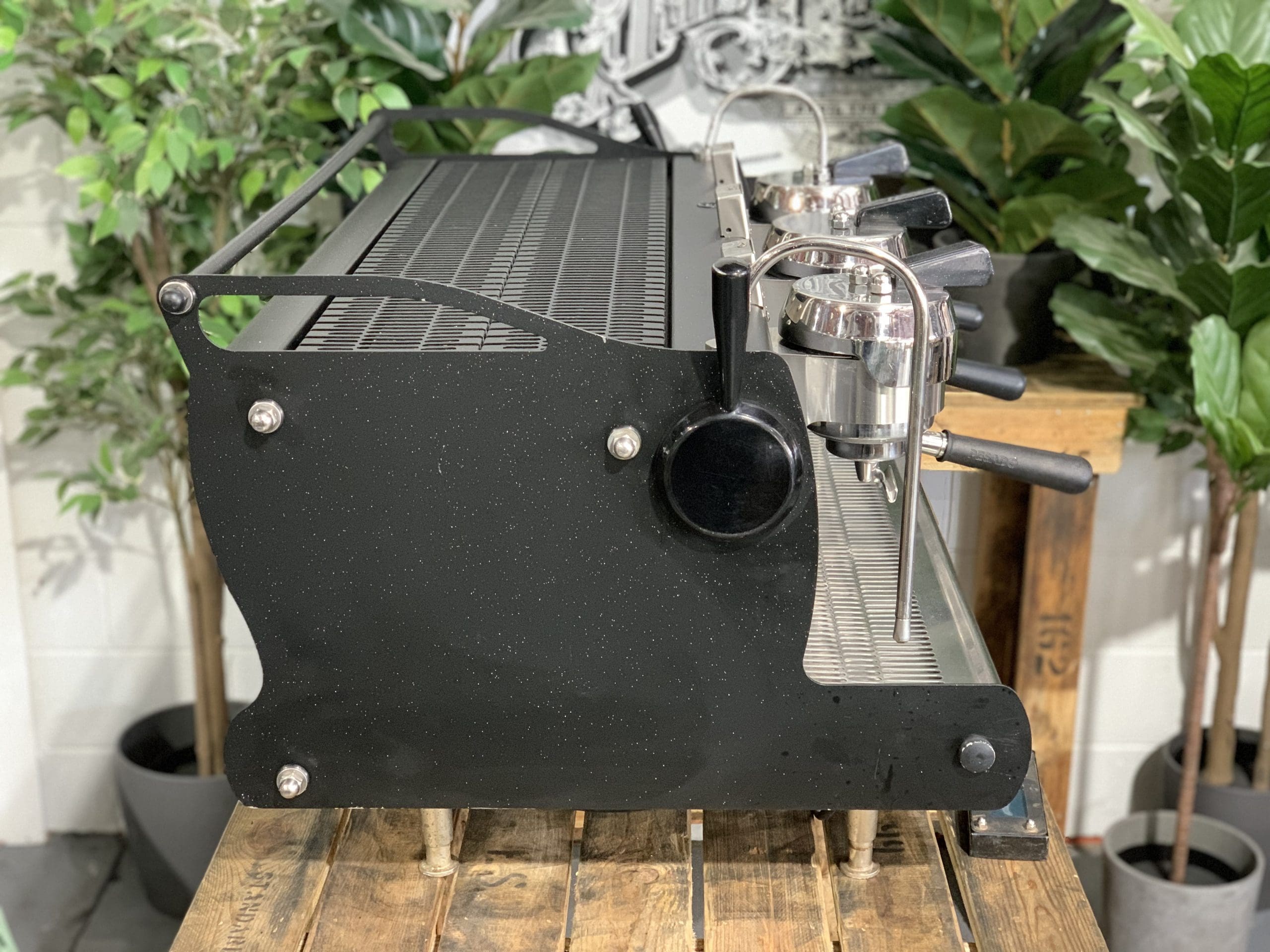 Synesso Cyncra 3 Group Matte Black w. Shot Timers - 1747