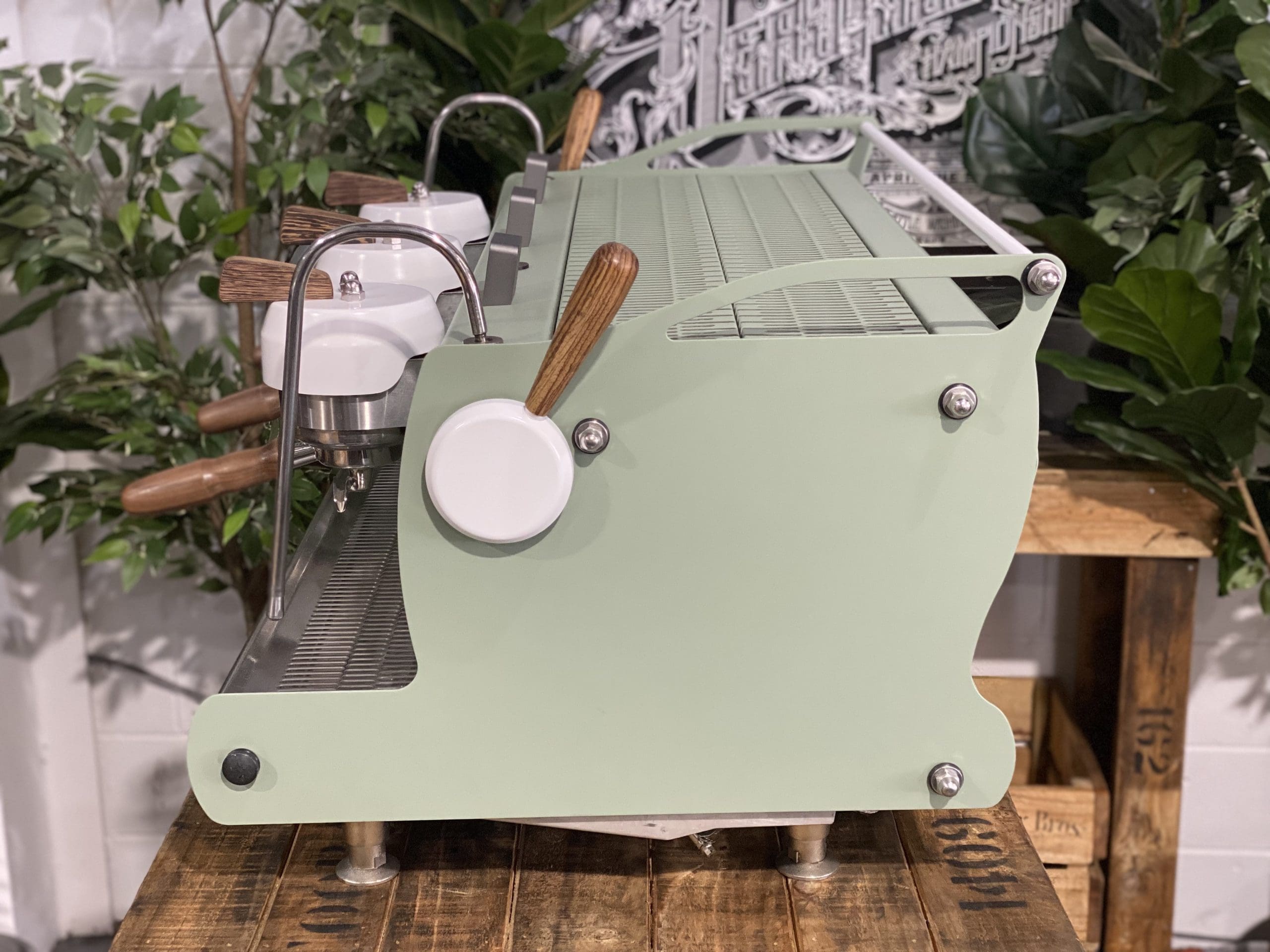 Synesso Cyncra Alcorn Shot Timers Green & White - 3 Group Commercial Espresso Machine - Timber
