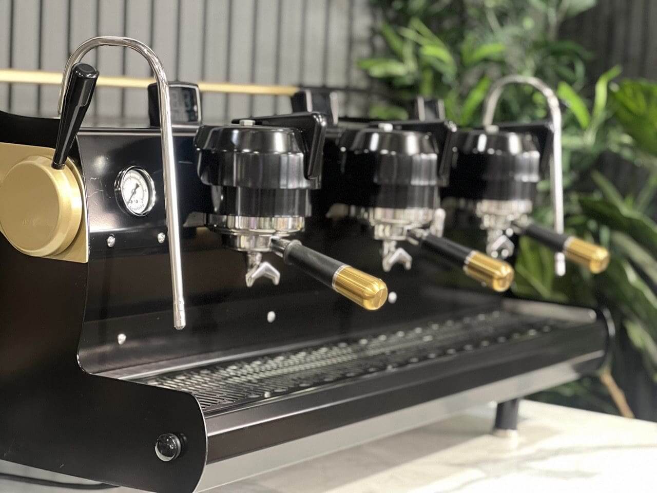 Synesso MVP Shot Timers Black - 3 Group Commercial Espresso Machine - Gold