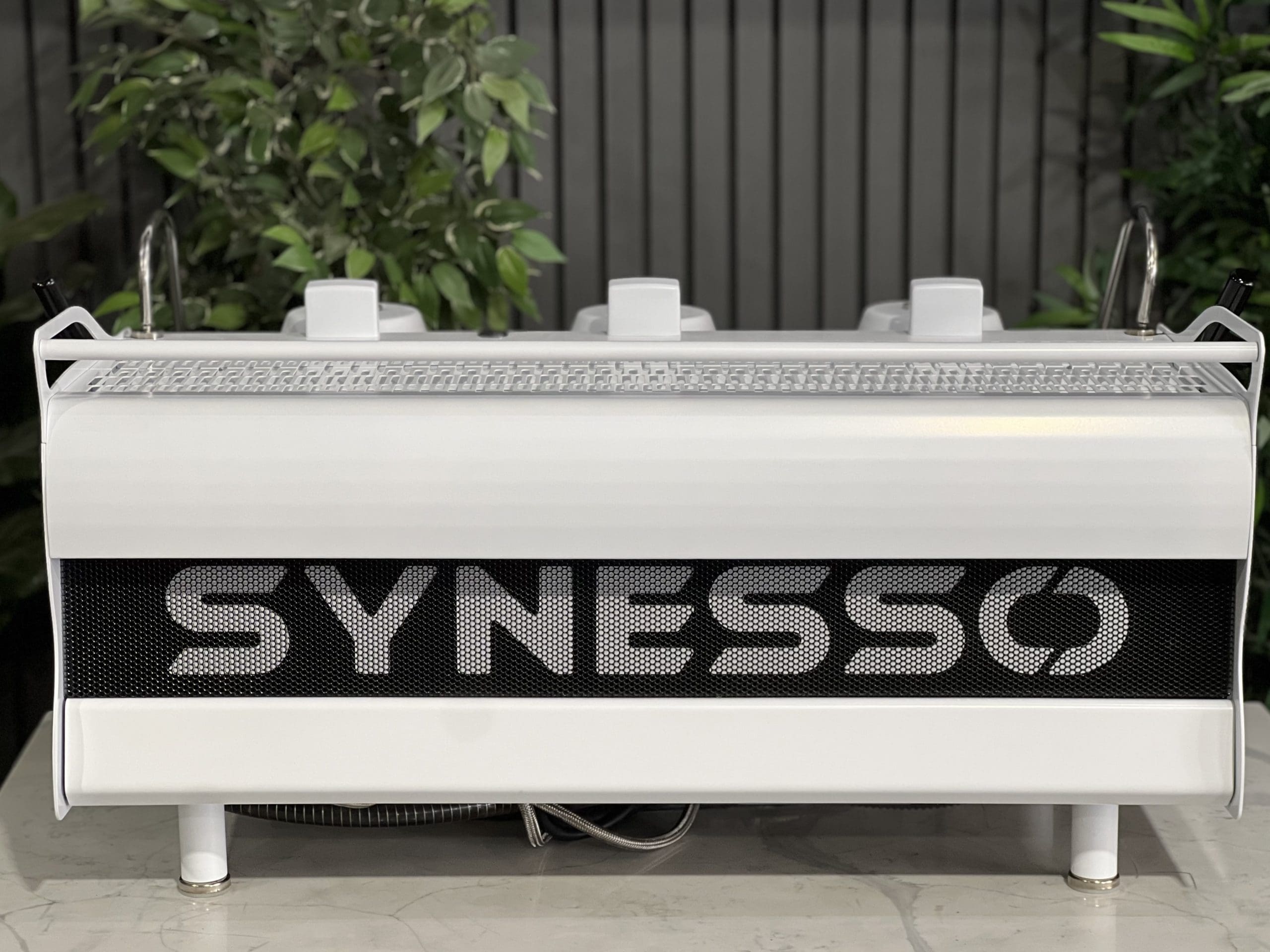 Synesso MVP 3 Group Black & White - 40307