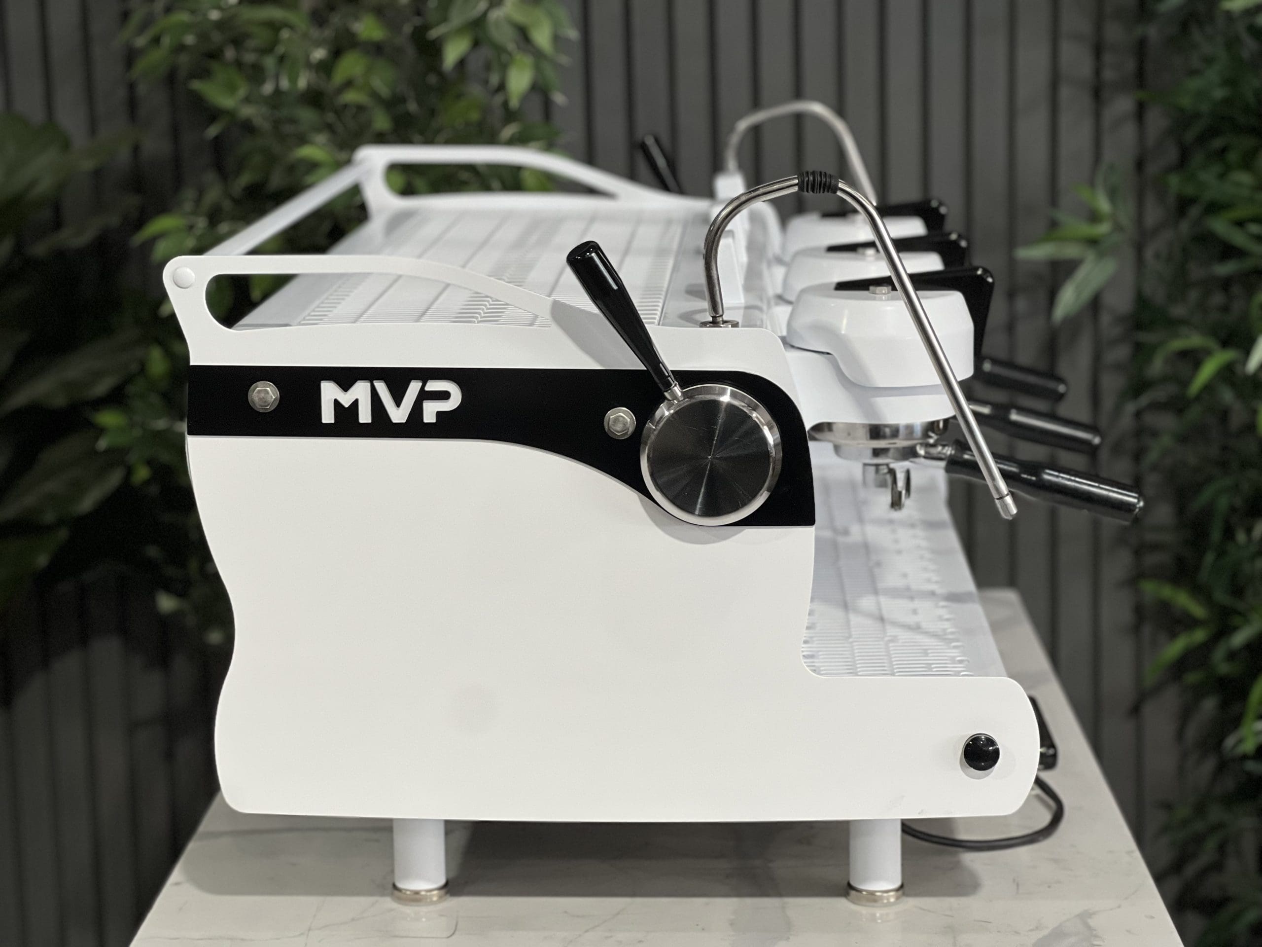 Synesso MVP 3 Group Black & White - 40307