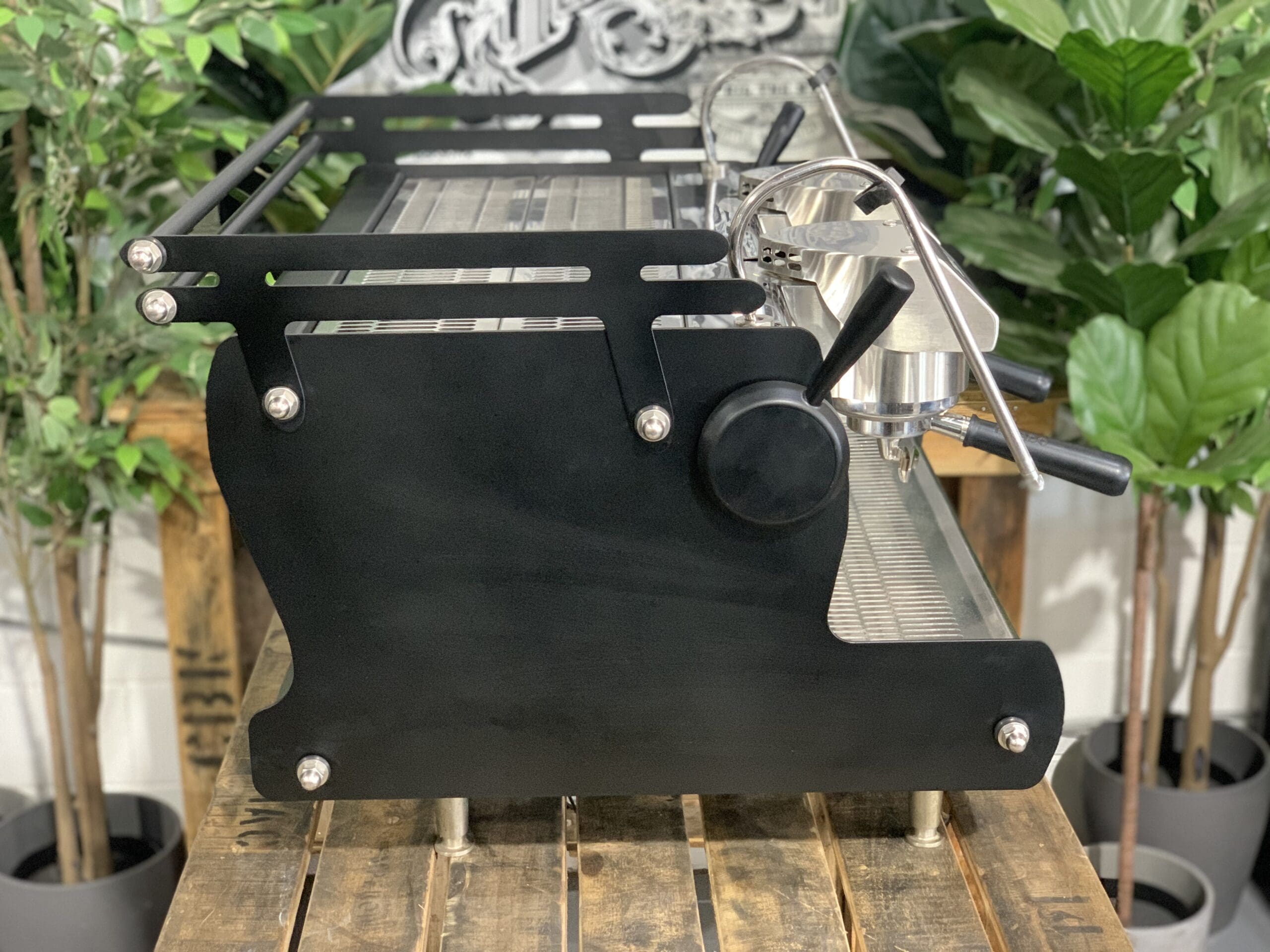 Synesso Sabre 2 Group Black - 490