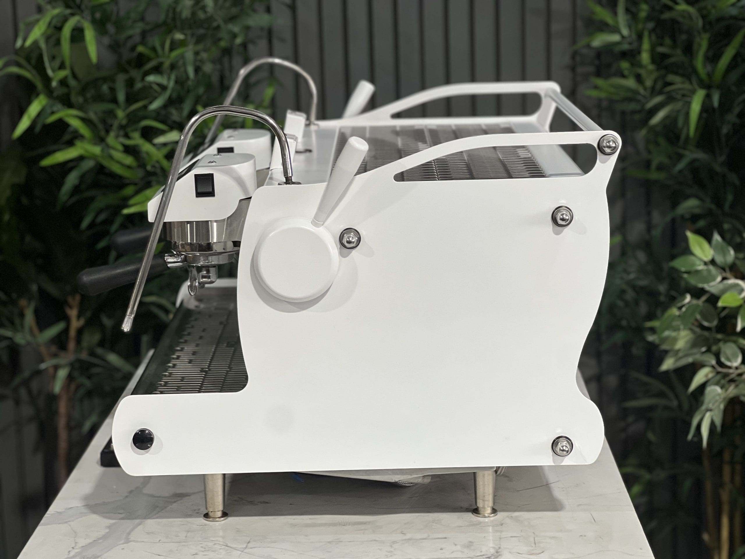 Synesso Sabre Pull Out PID 2 Group White - 38716