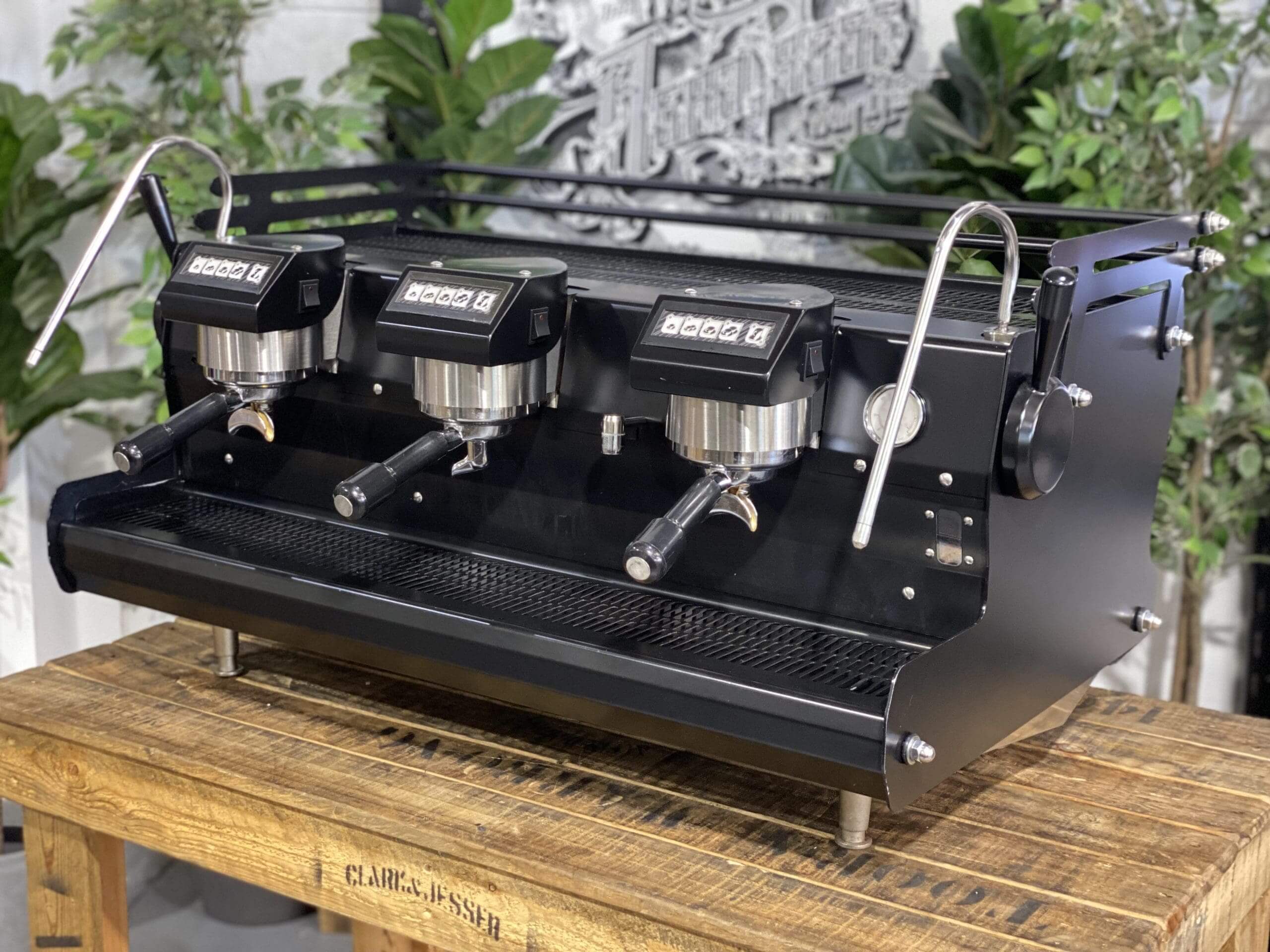 Synesso Sabre - 3 Group Commercial Espresso Machine - Black