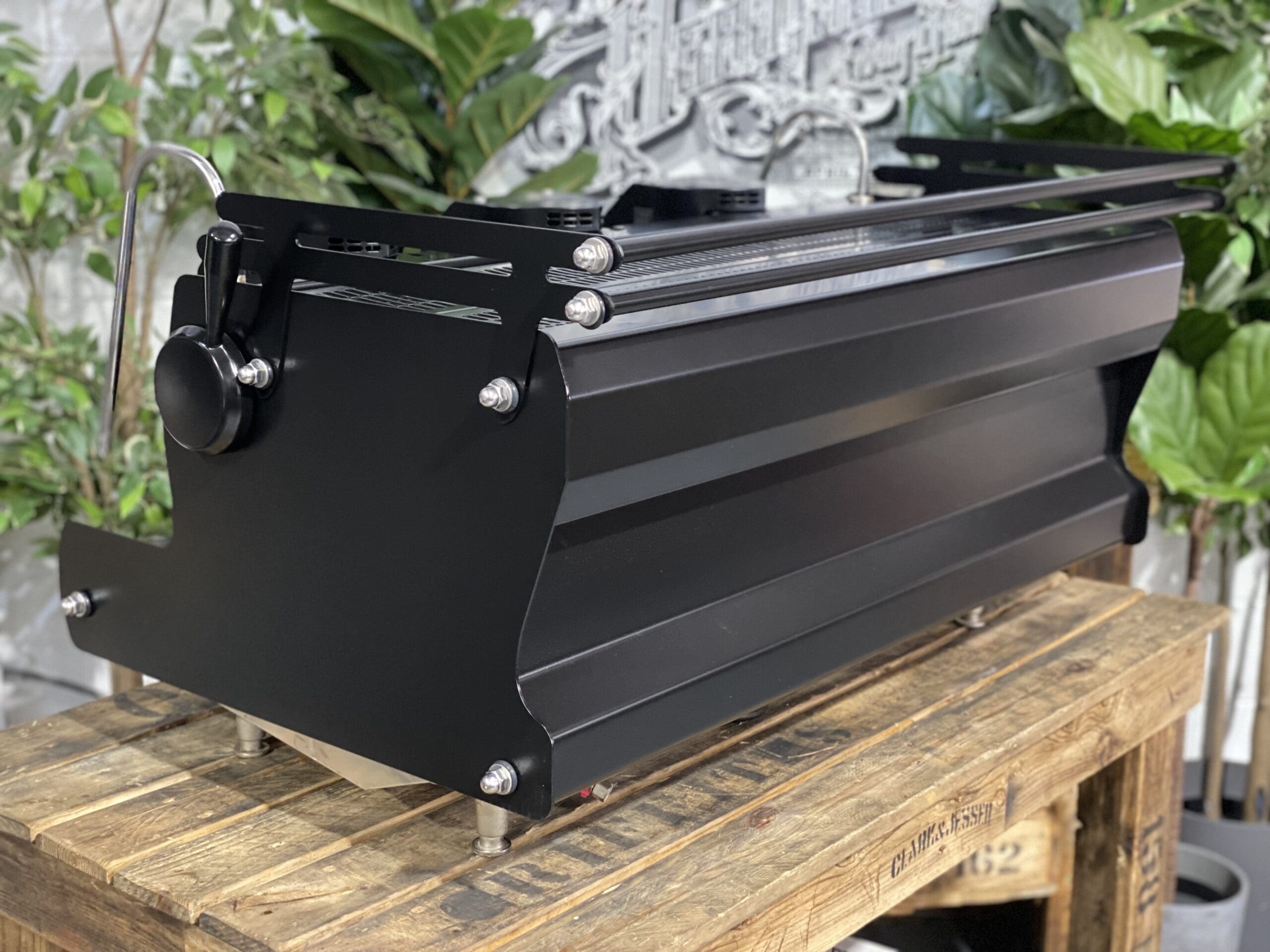 Synesso Sabre 3 Group Black & Bronze Handles - 18772