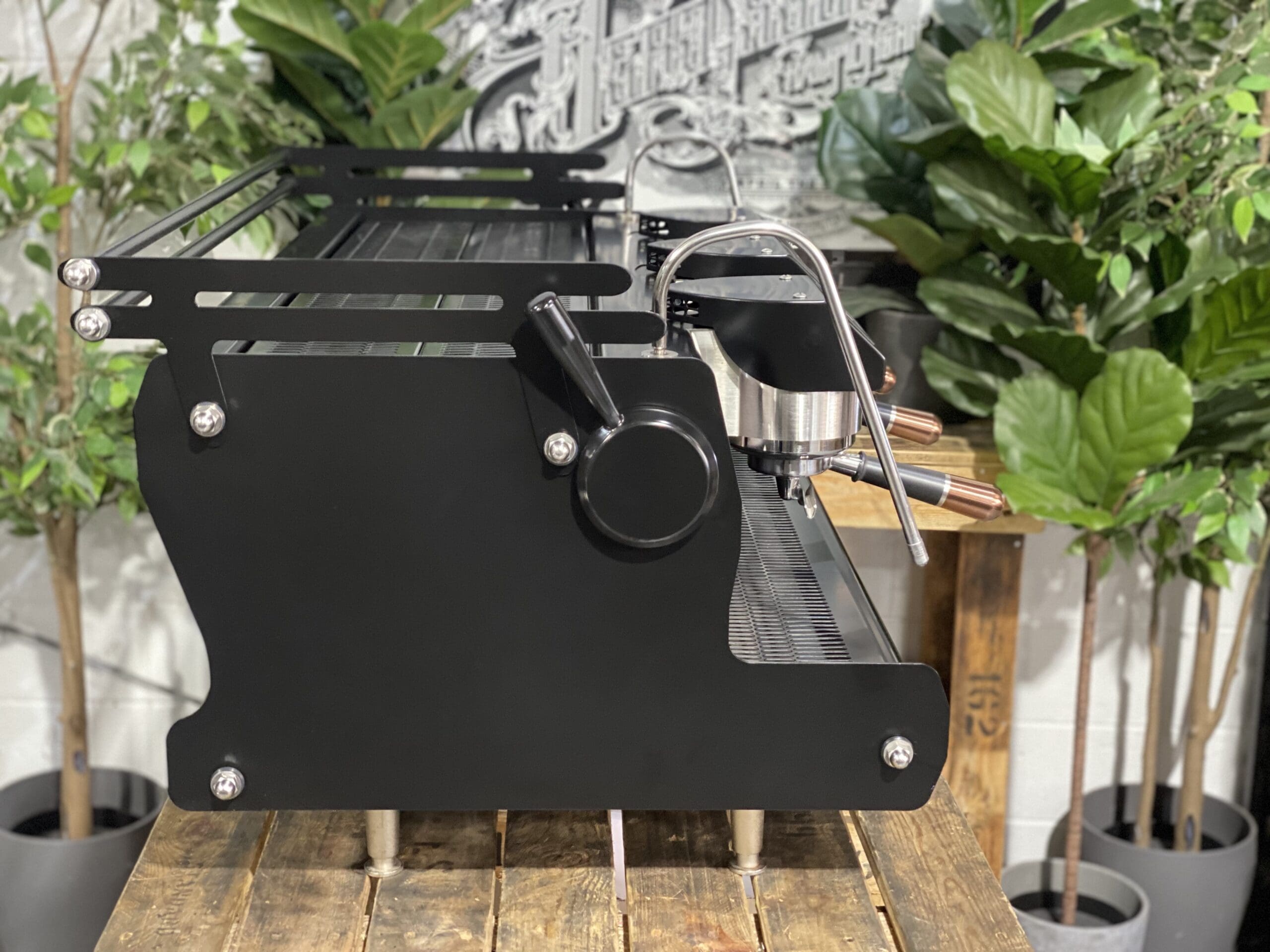 Synesso Sabre 3 Group Black & Bronze Handles - 18772