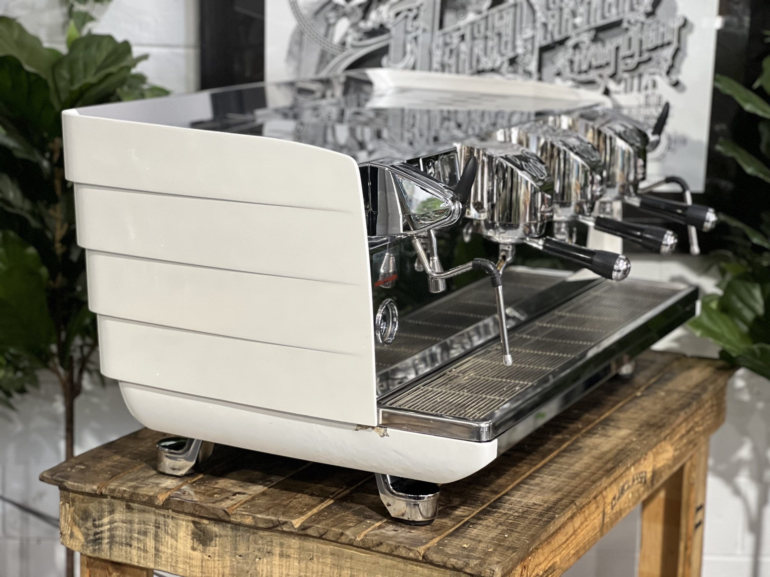 Victoria Arduino White Eagle Digit 3 Group White Espresso Coffee Machine - 36294