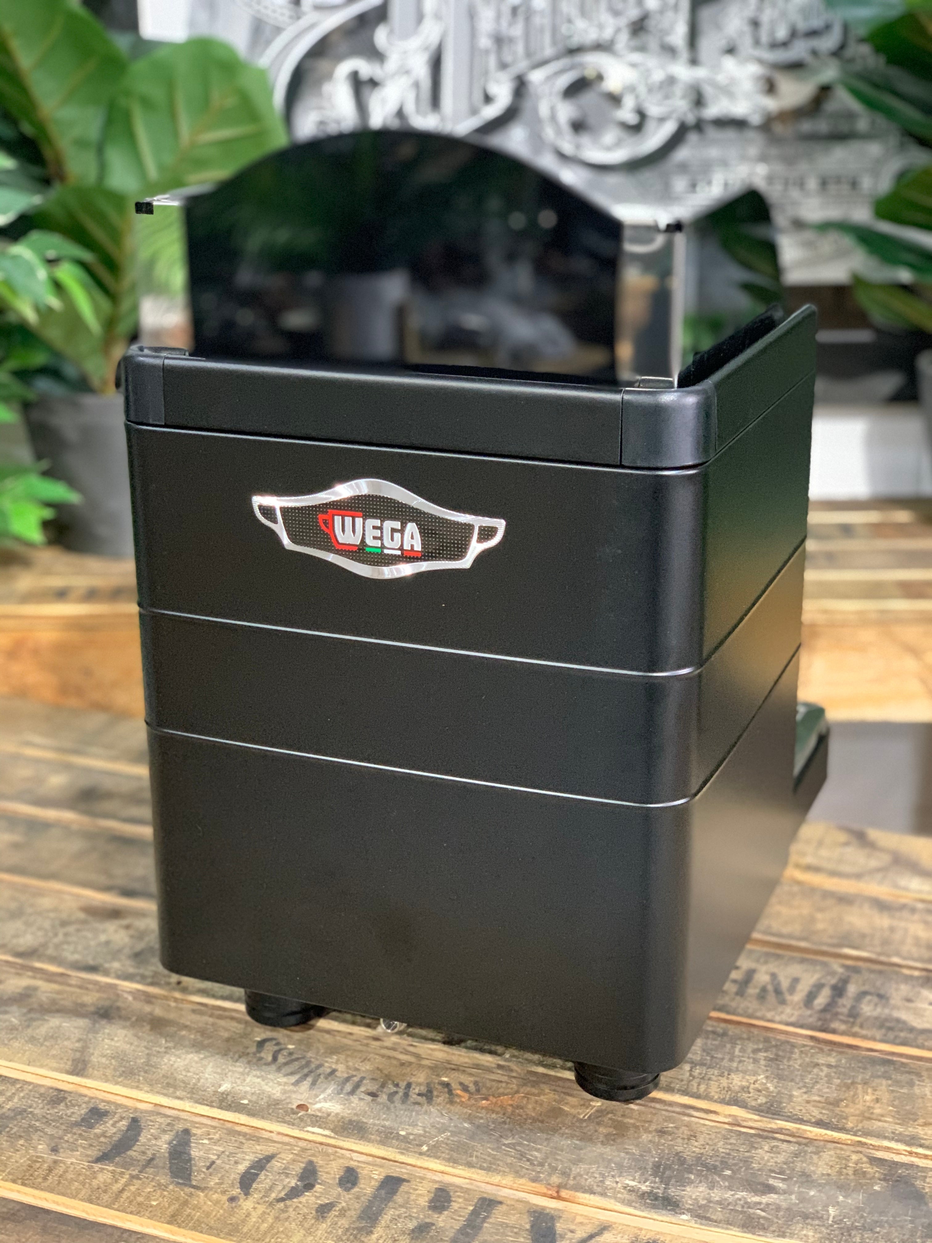 Wega Mininova Classic & Wooden Accents - 1 Group Commercial Espresso Machine - Black