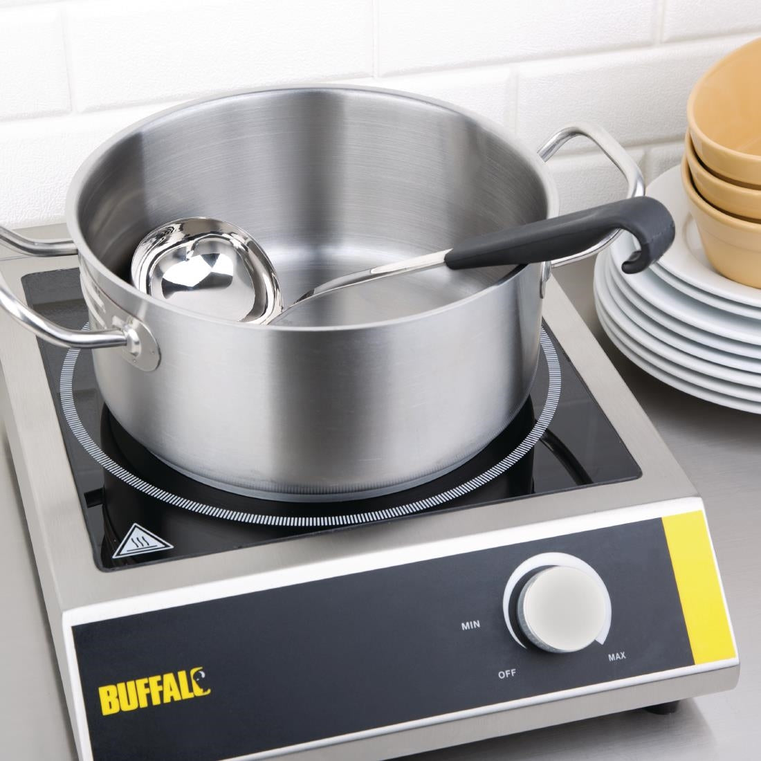 Vogue Ladle Black Handle 130ml - CS001