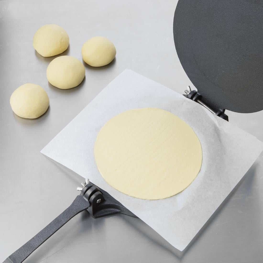 Vogue Cast Iron Tortilla Press 200mm - CZ942