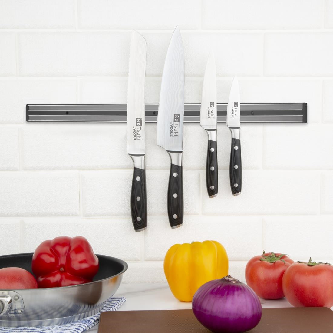 Vogue Magnetic Large Knife Rack 61cm - D722