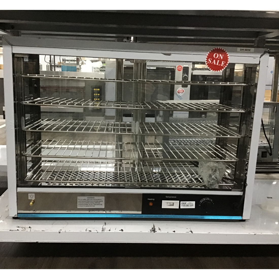 CLEARANCE - Benchstar Pie Warmer & Hot Food Display - DH-805E-VIC1019