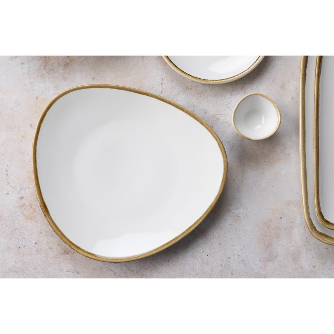 Olympia Kiln Triangular Plate Chalk 230mm (Pack of 6) - FB984