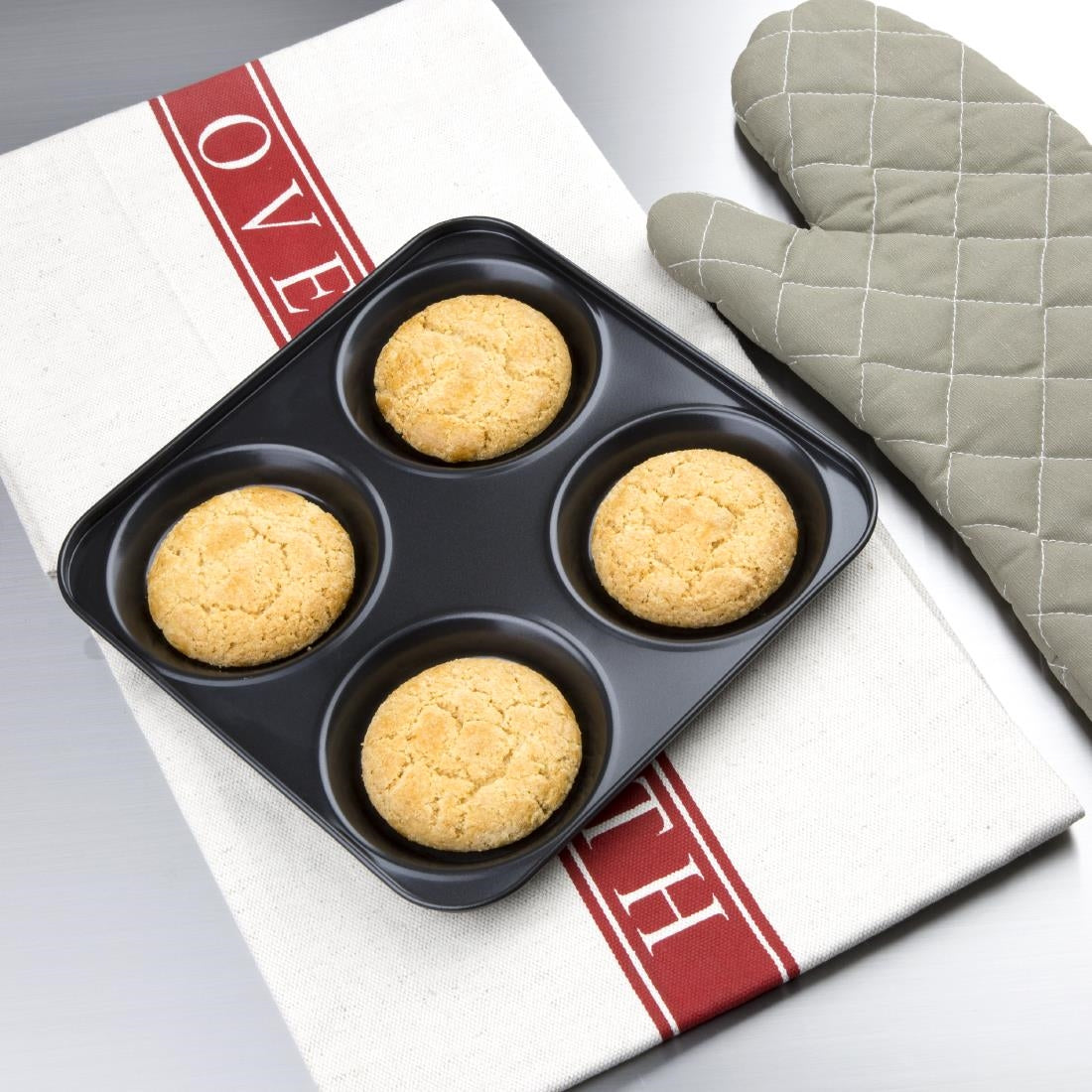 Vogue Carbon Steel Non-Stick Yorkshire Pudding Tray 4 Cup - GD012